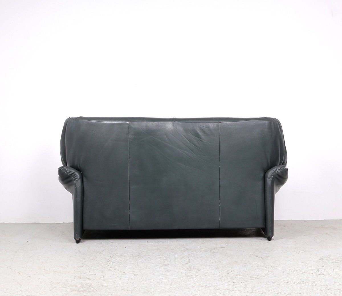 photo for sale Set Of Leather Sofa With Pouf By Vico Magistretti For Cassina, 1980s