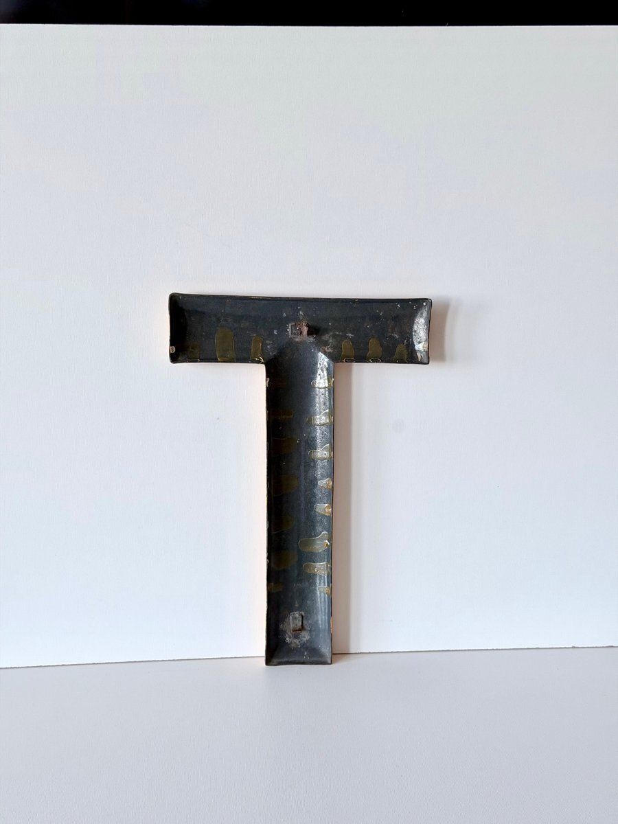 Industriële Emaille Letter T, 1960 photo vinterior