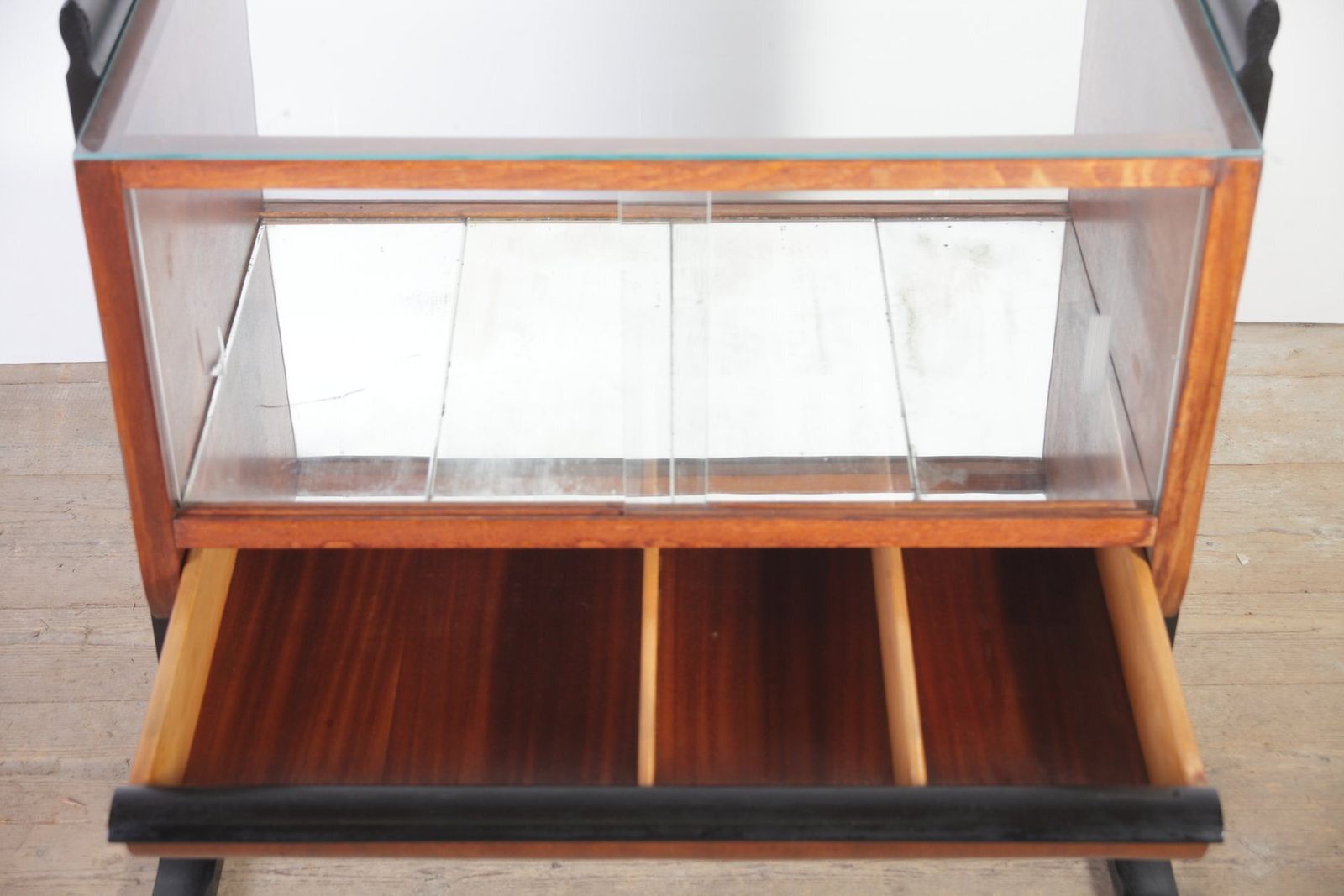 photo vinterior Art Deco Bar Cabinet By Jindrich Halabala For Up Zavody, 1940s