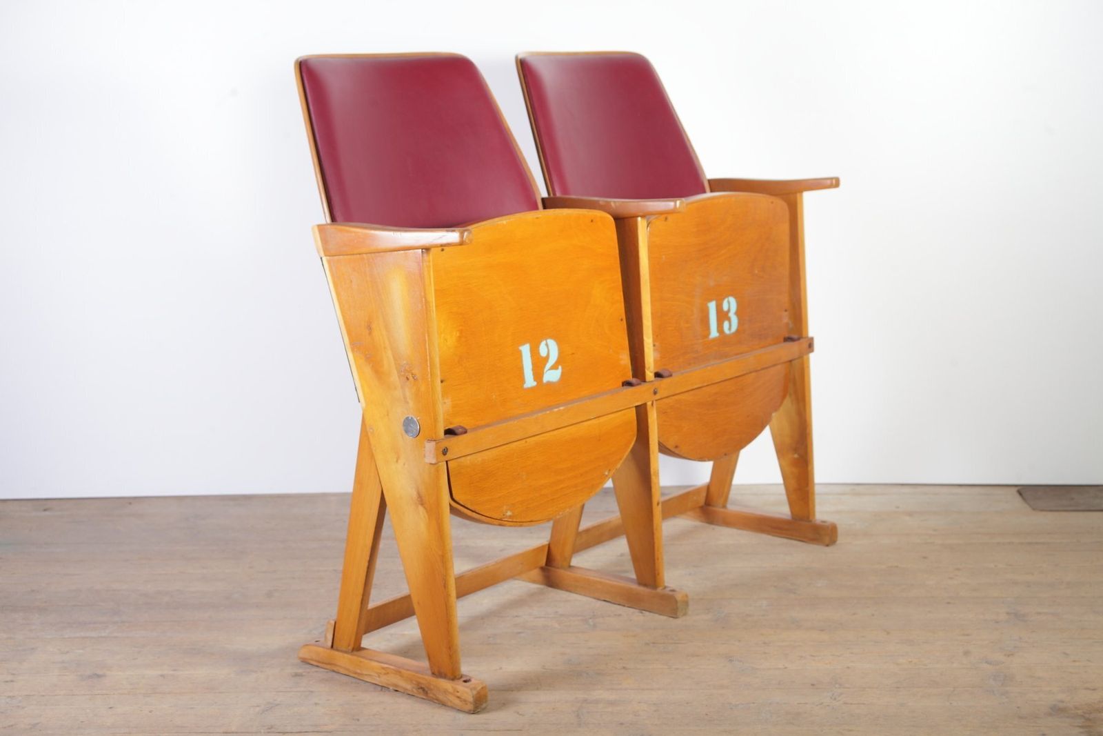 Vintage Bioscoopbank Van Ton, Ca. Jaren 1960