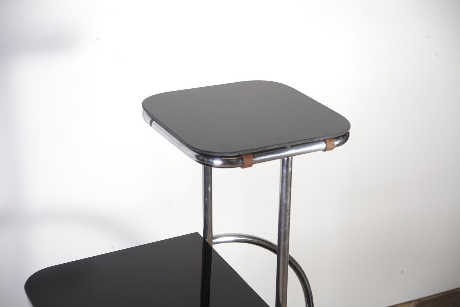 Tubular Chrome Flower Stand By Hynek Gottwald, 1940s photo vinterior