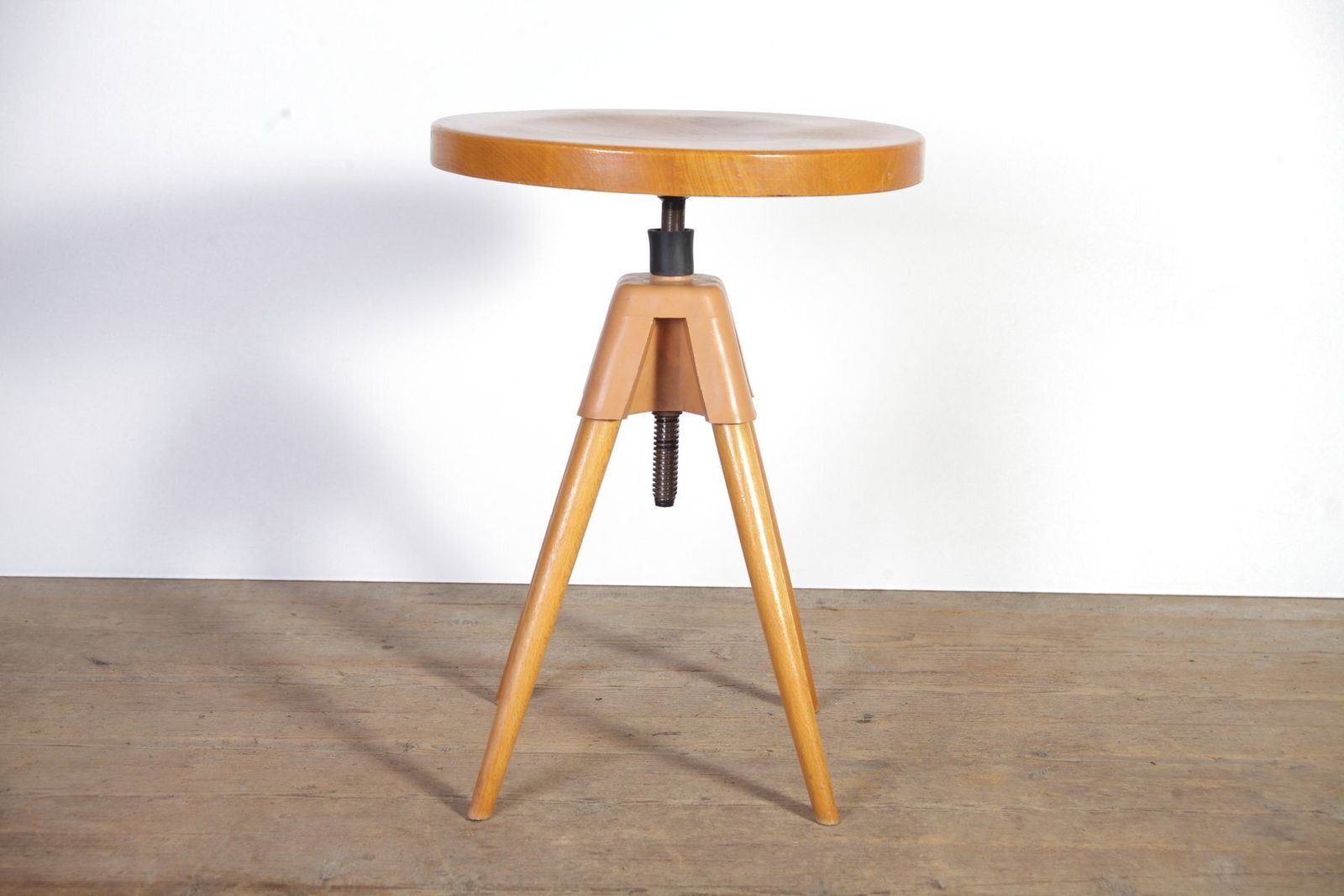 Mid Century Industriële Draaistoel, Jaren 1960 photo furniture