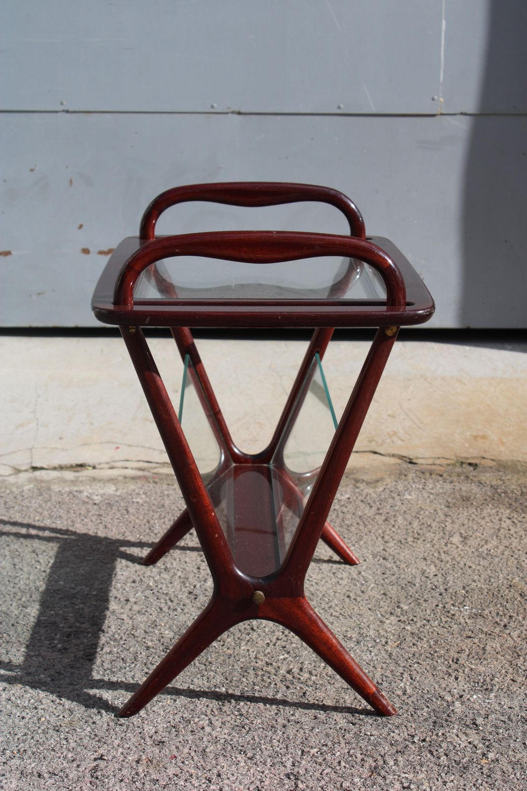 photo furniture Coffee Bar Table With Tray And Magazine Holder Ico Parisi De Baggis