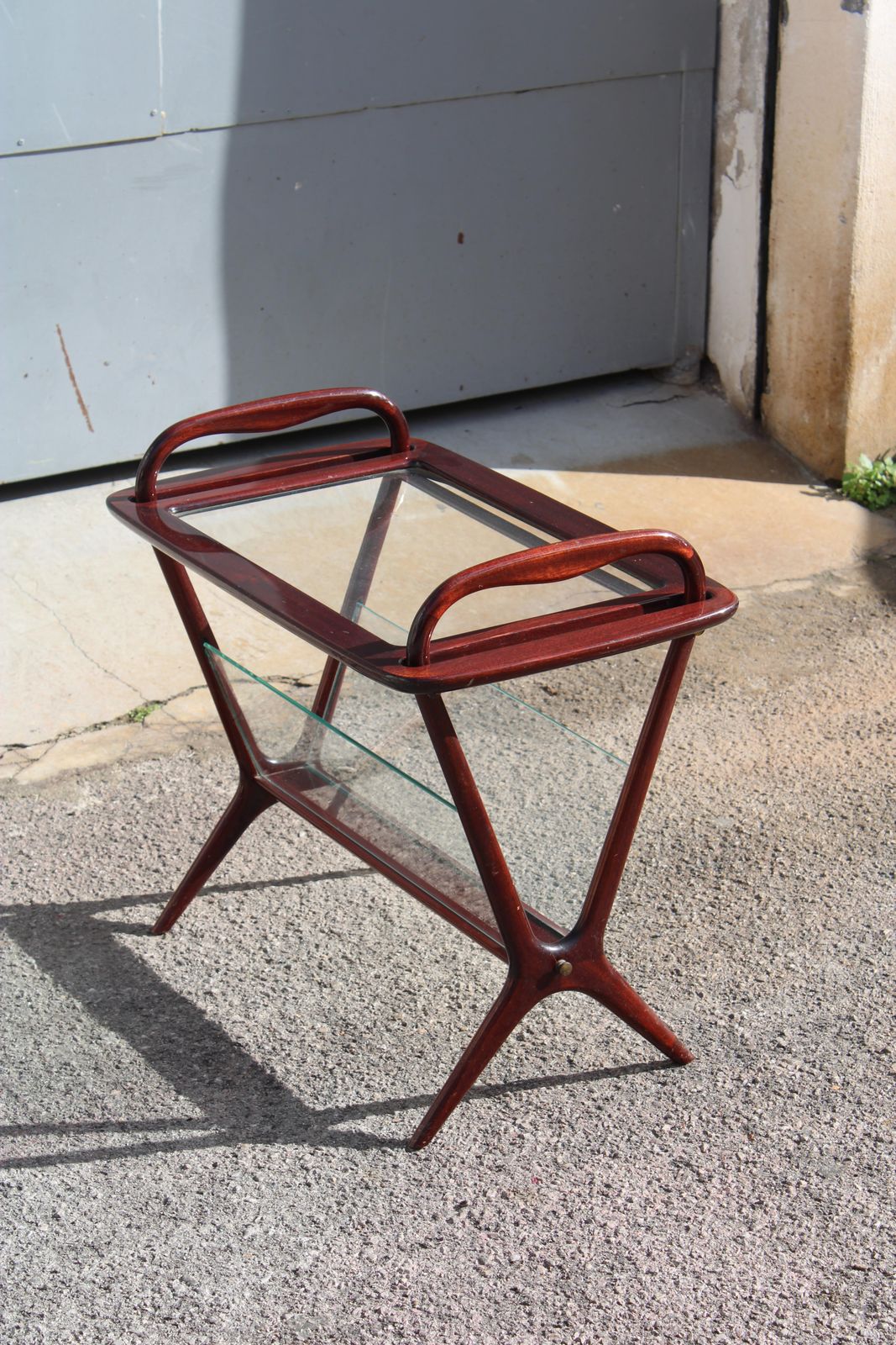 photo vinterior Coffee Bar Table With Tray And Magazine Holder Ico Parisi De Baggis