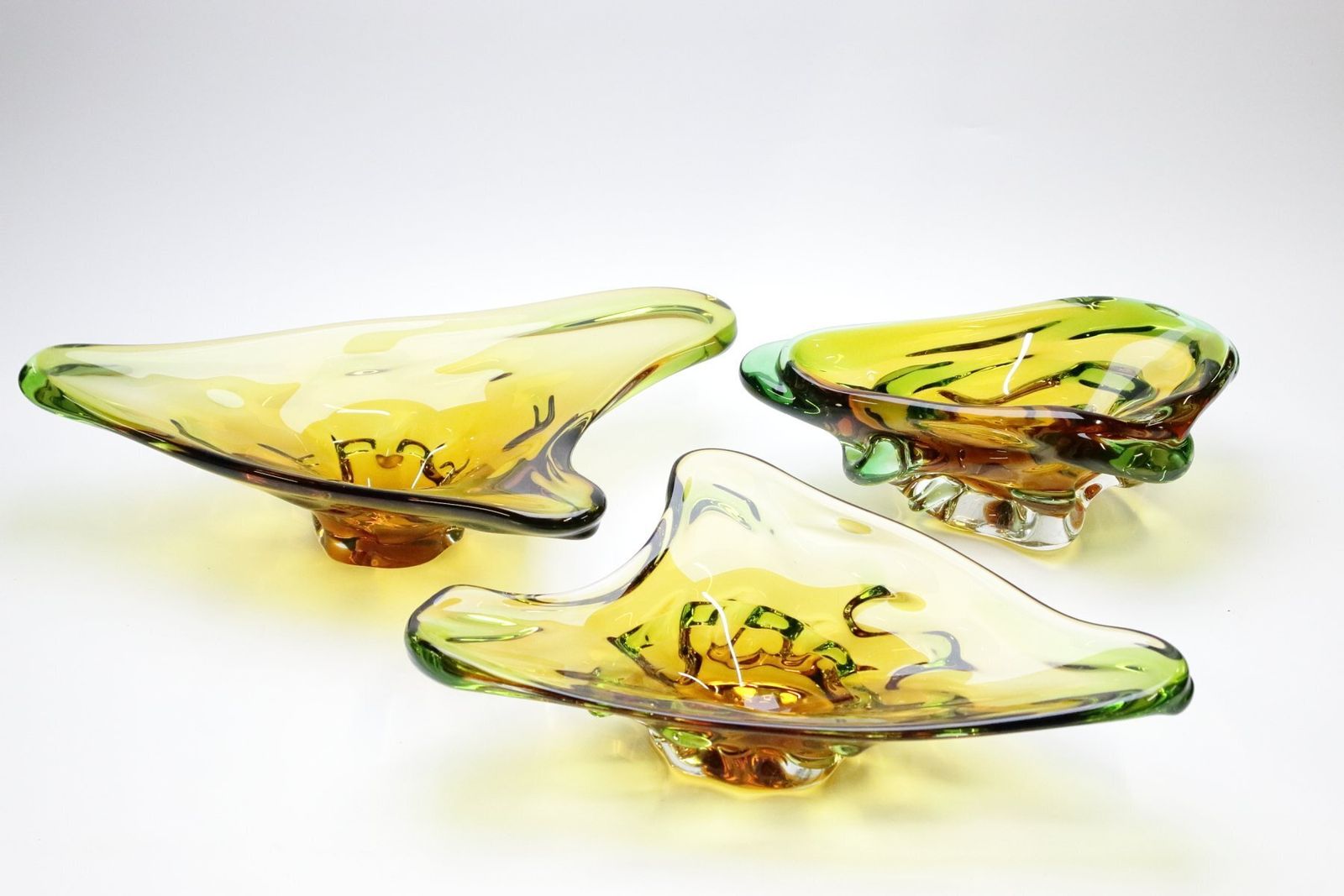 Amber Tsjechische Glazen Schalen Niagara Van Karel Zemek Voor Mstisov, Jaren 1970, Set Van 3