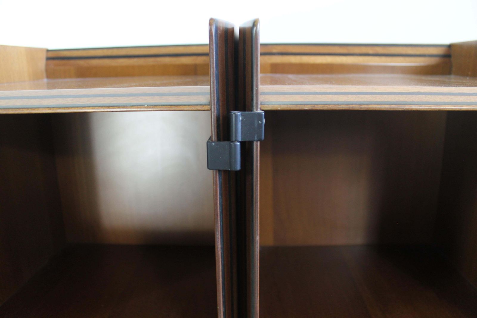 Tobia & Afra Scarpa Set Of Two Nightstands In Walnut By Maxalto 1970s Italy photo furniture