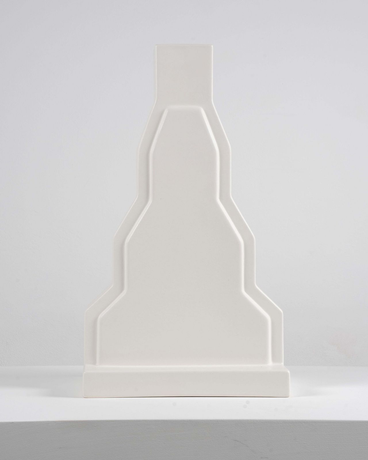 Ettore Sottsass Y23 Vase In White Enameled Ceramic Yantra Series Poltronova 70s photo furniture