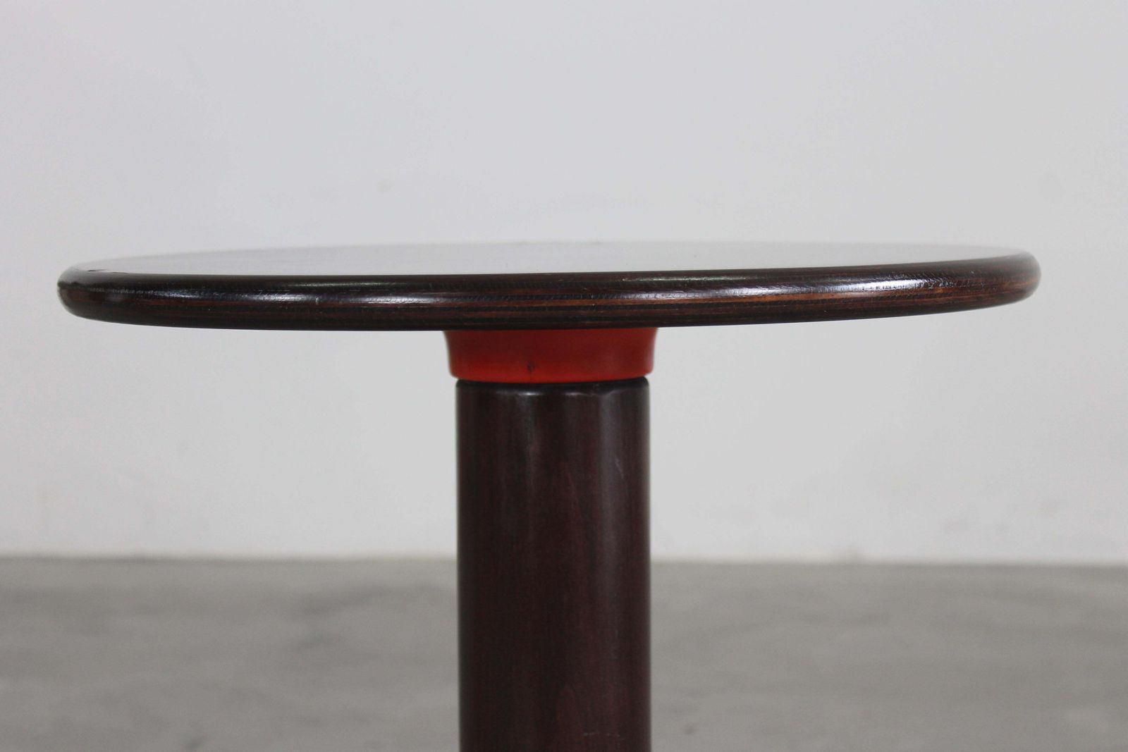 Ettore Sottsass Rocchettone Round Side Table In Walnut Wood By Poltronova 1960s photo vinterior