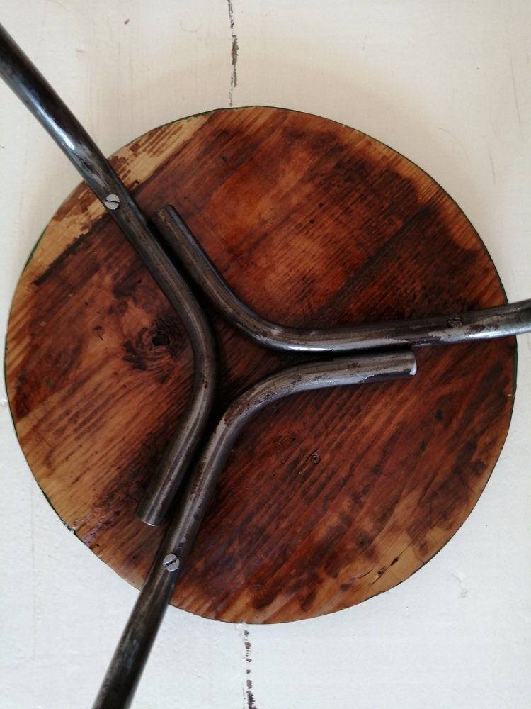 photo furniture Vintage Industriële Zwarte Kruk