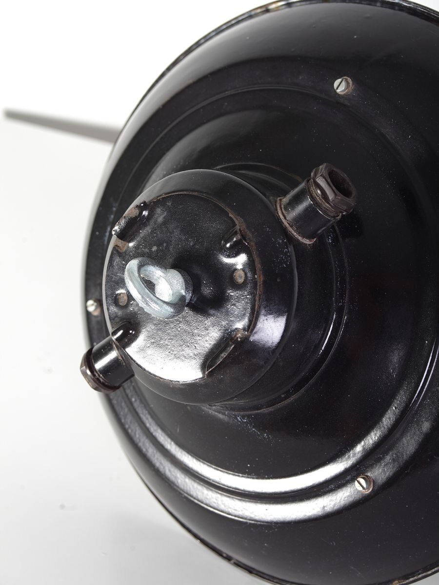 Mid Century Industriële Tsjechoslowaakse Plafondlamp, Jaren 1960 photo Verlichting