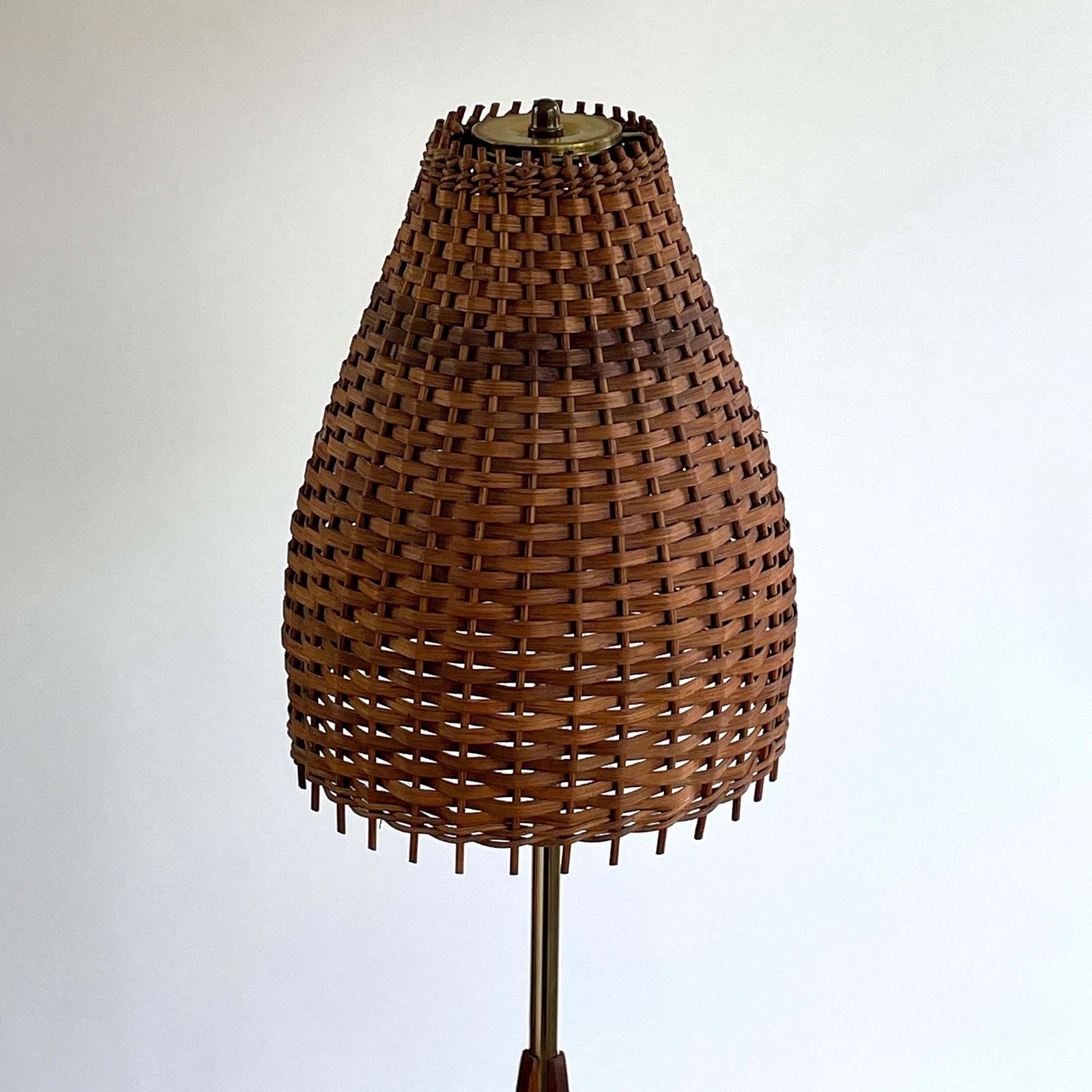photo vintage Rattan, Teak & Brass Tripod Floor Lamp, Sweden 1950s To 1960s