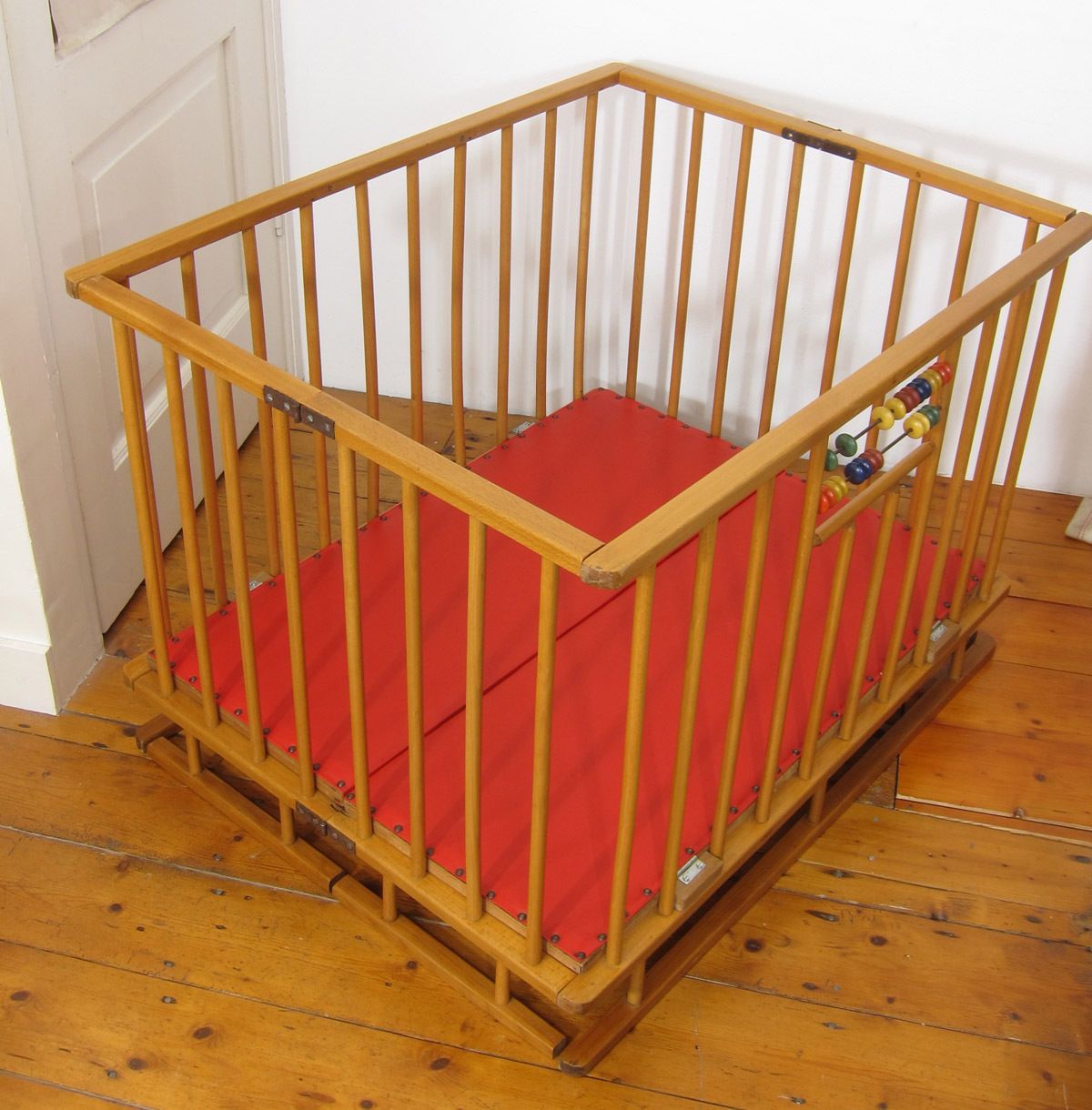Vintage Dutch Baby Cot — Uitgeest, Mid Century / 1960s–1970s