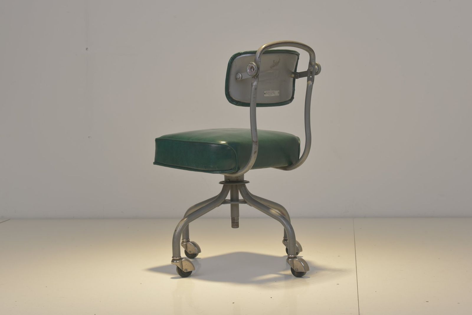 836.0 American Office Chair With Steelcase, 1950 photo