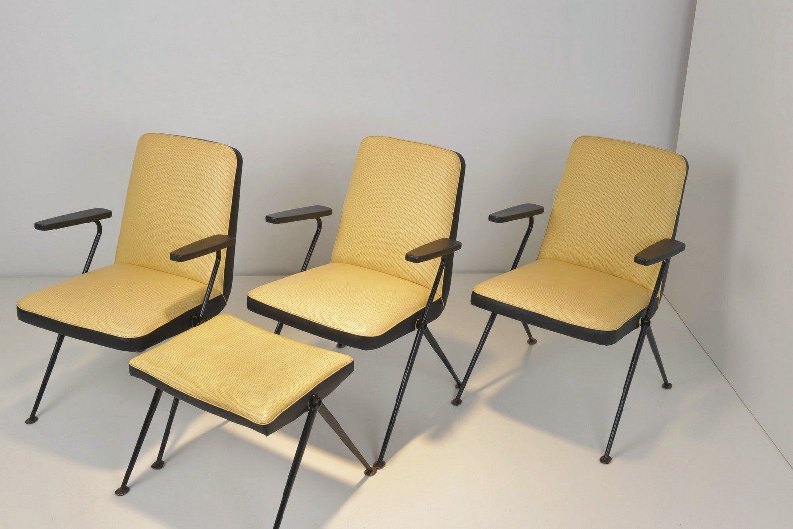 Armchairs In Steel Tube From Drabert, Germany, 1950s, Set Of 4 photo vintage
