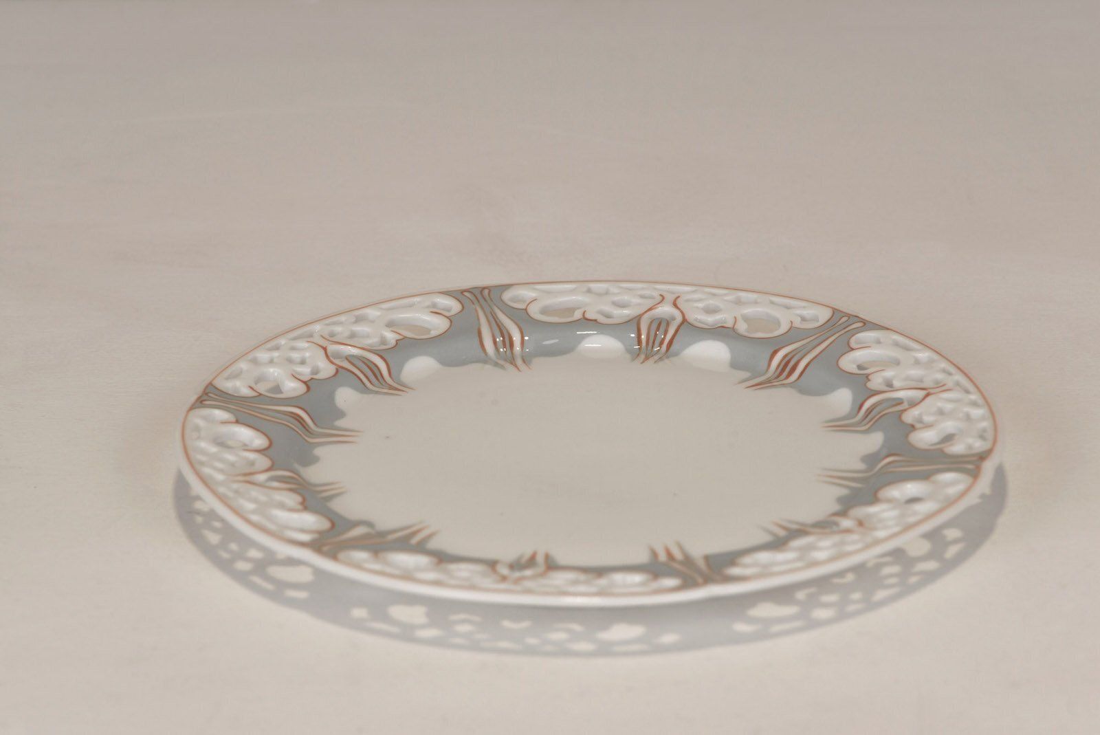 Breakfast Plate In Porcelain By Konrad Hentschel For Staatliche Porzellan Manufaktur Meissen, Germany, 1896 photo furniture