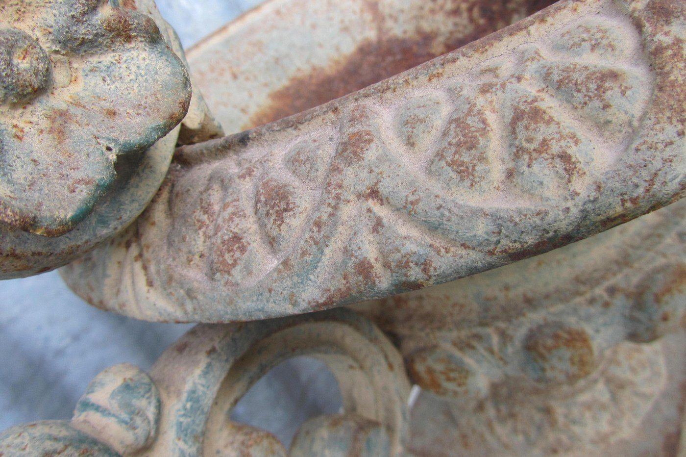 Early 19th Century Cast Iron Planter With Scrolled Foliate Handles photo Garden Decor