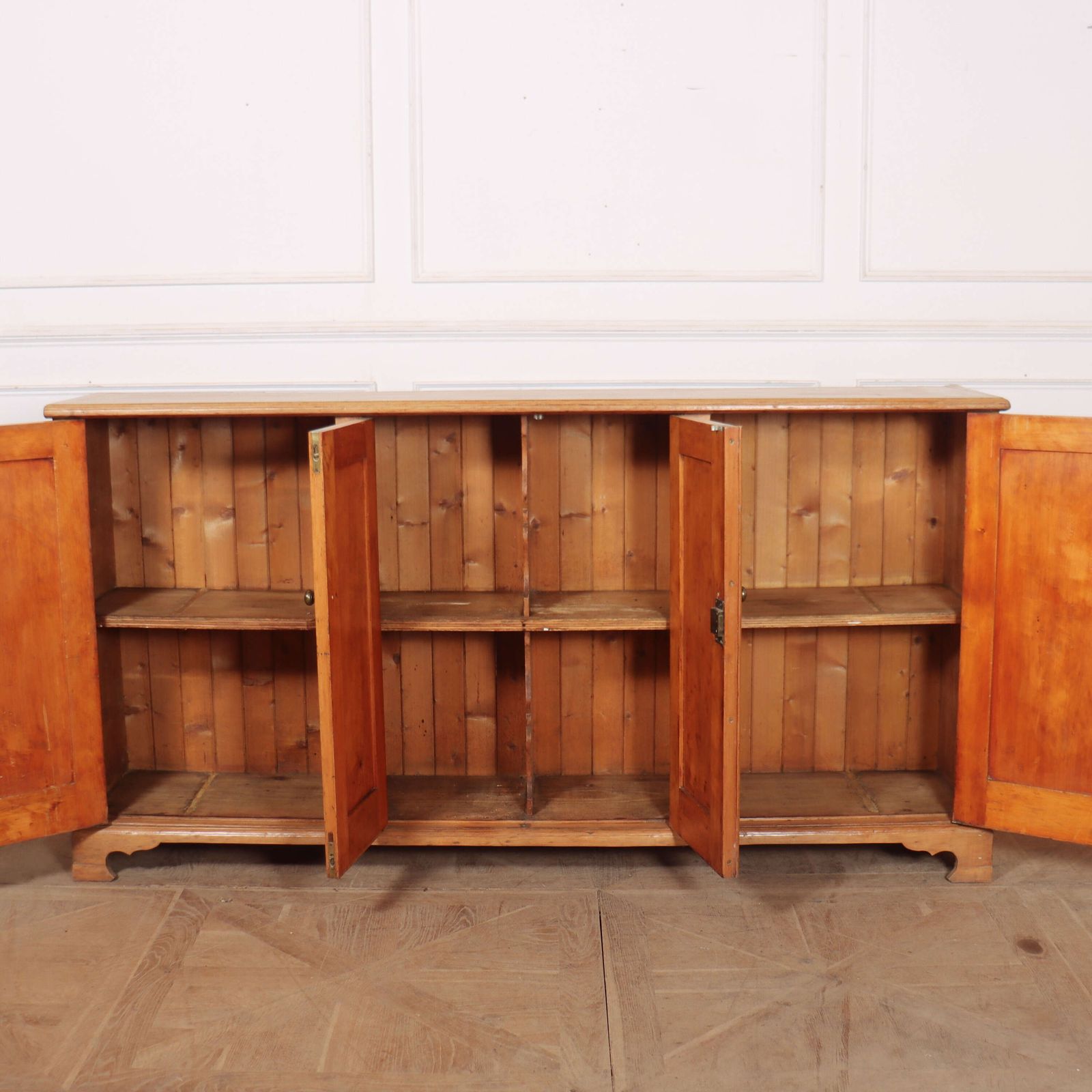 English Pine Dresser Base, 1800s photo vinterior