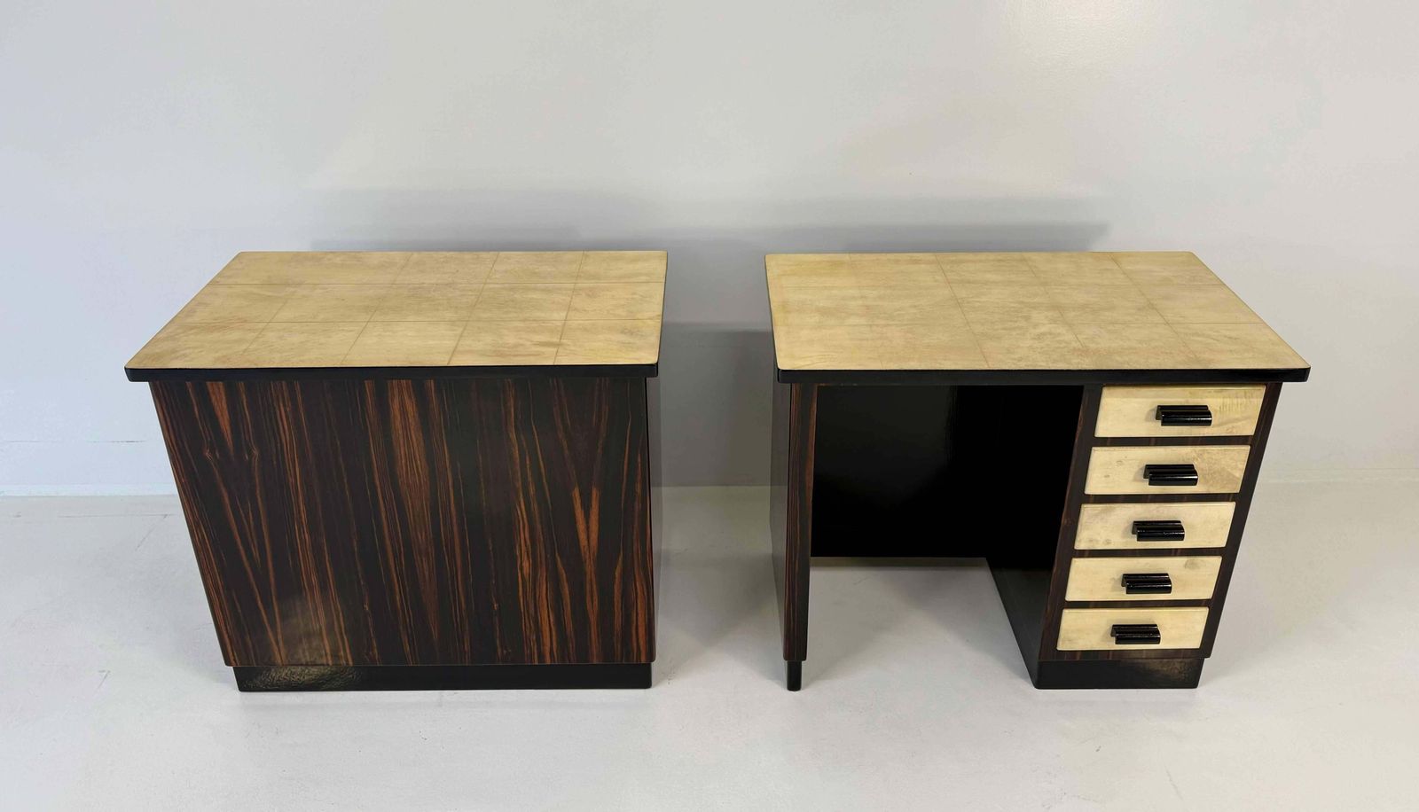 Pair Of Italian Art Deco Twin Desks In Macassar And Parchment, 1940s photo for sale