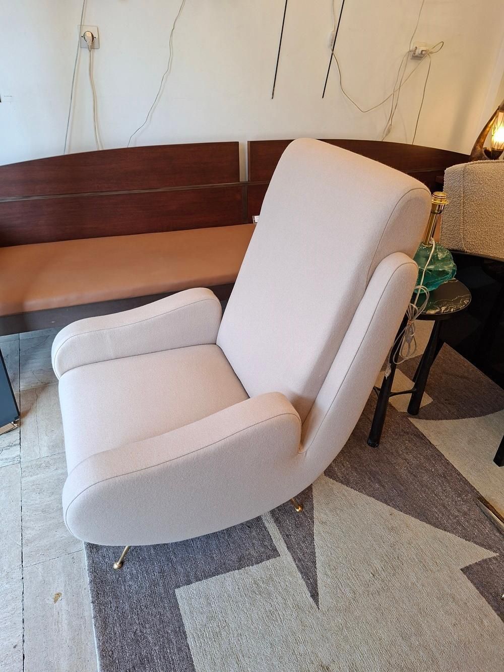 photo furniture Pair Of Armchairs In Light Beige Fabric