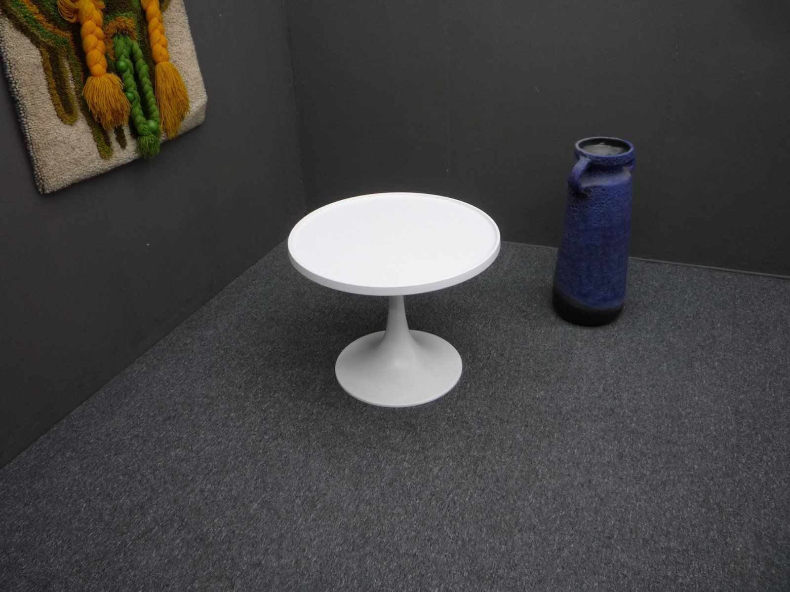 Round Tulip Coffee Table In The Style Of Knoll, 1960s photo furniture