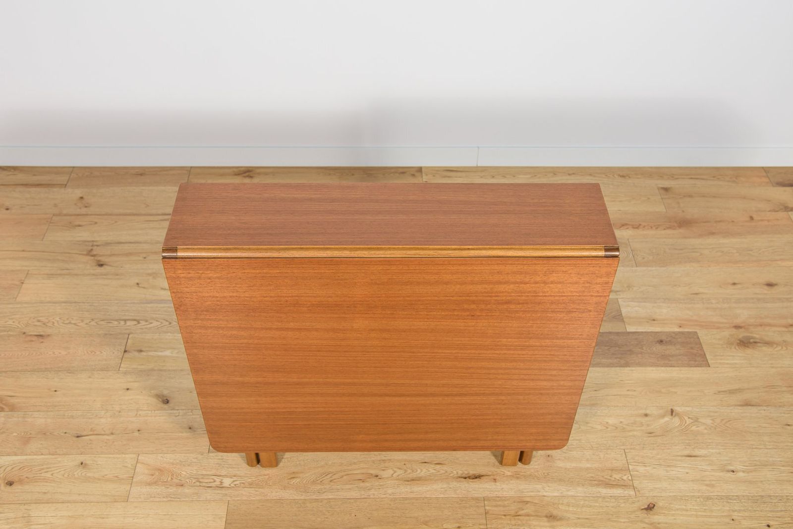 Mid Century Modern Drop Leaf Dining Table From Jentique, United Kingdom, 1960s photo vintage