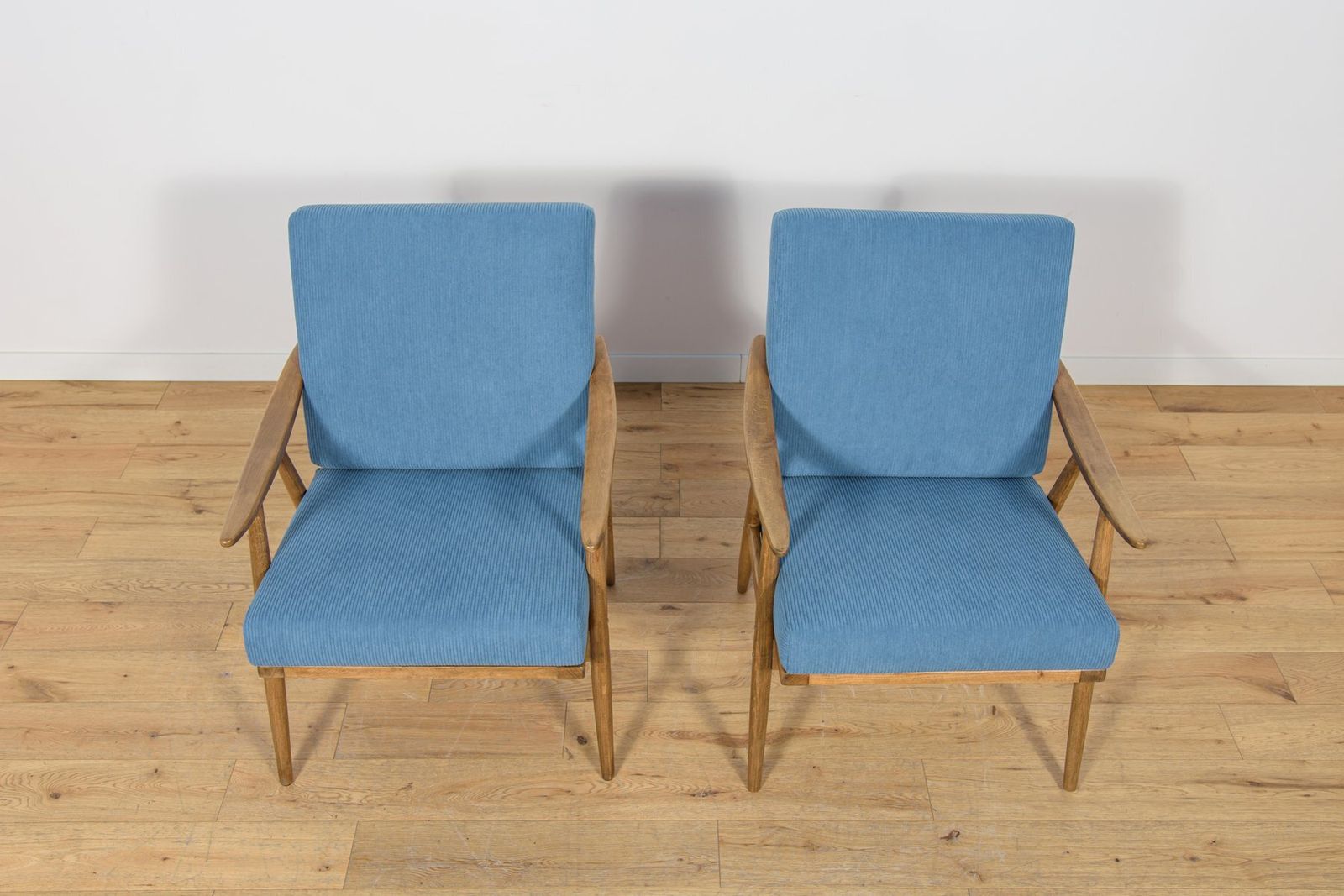 Mid Century Modern Armchairs From Ton, Czechoslovakia, 1960s, Set Of 2 photo vinterior