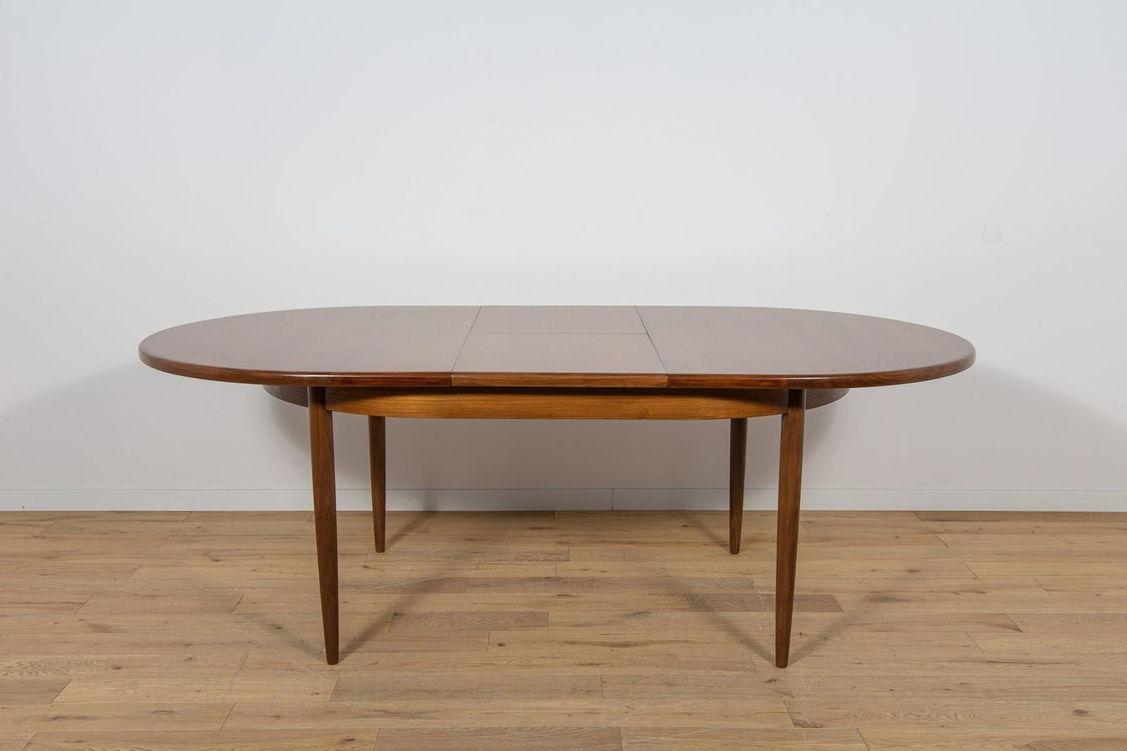1511.0 Mid Century Modern Oval Dining Table In Teak From G Plan, United Kngdom, 1960s photo