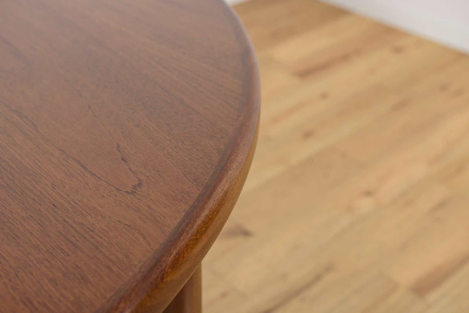 photo vintage Mid Century Modern Oval Dining Table In Teak From G Plan, United Kngdom, 1960s