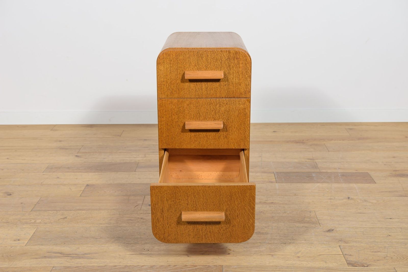photo vintage Art Deco Nightstands, Czechoslovakia, 1950s, Set Of 2