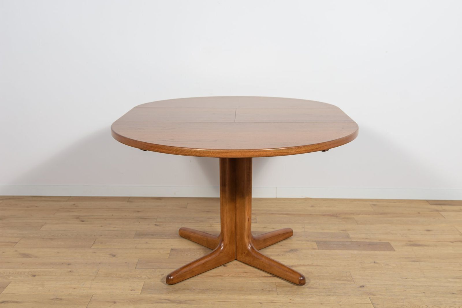 photo for sale Mid Century Round Walnut Extendable Dining Table, United Kingdom, 1950s