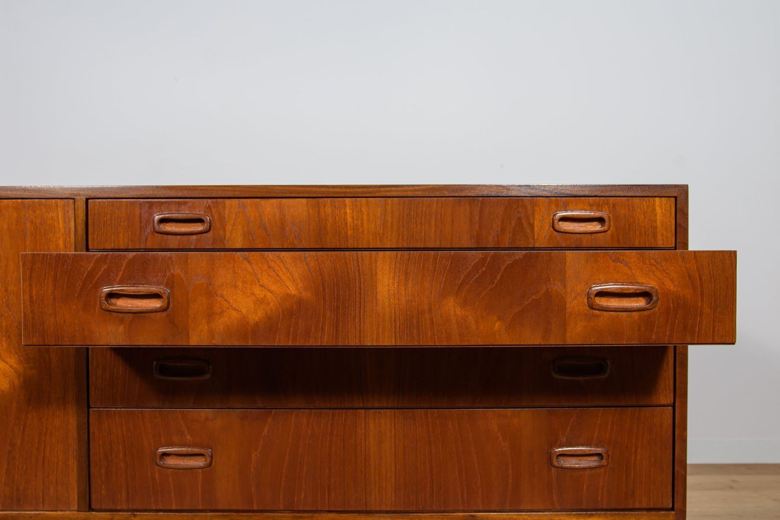 Mid Century Teak Sideboard From Greaves & Thomas, United Kingdom, 1960s photo vintage