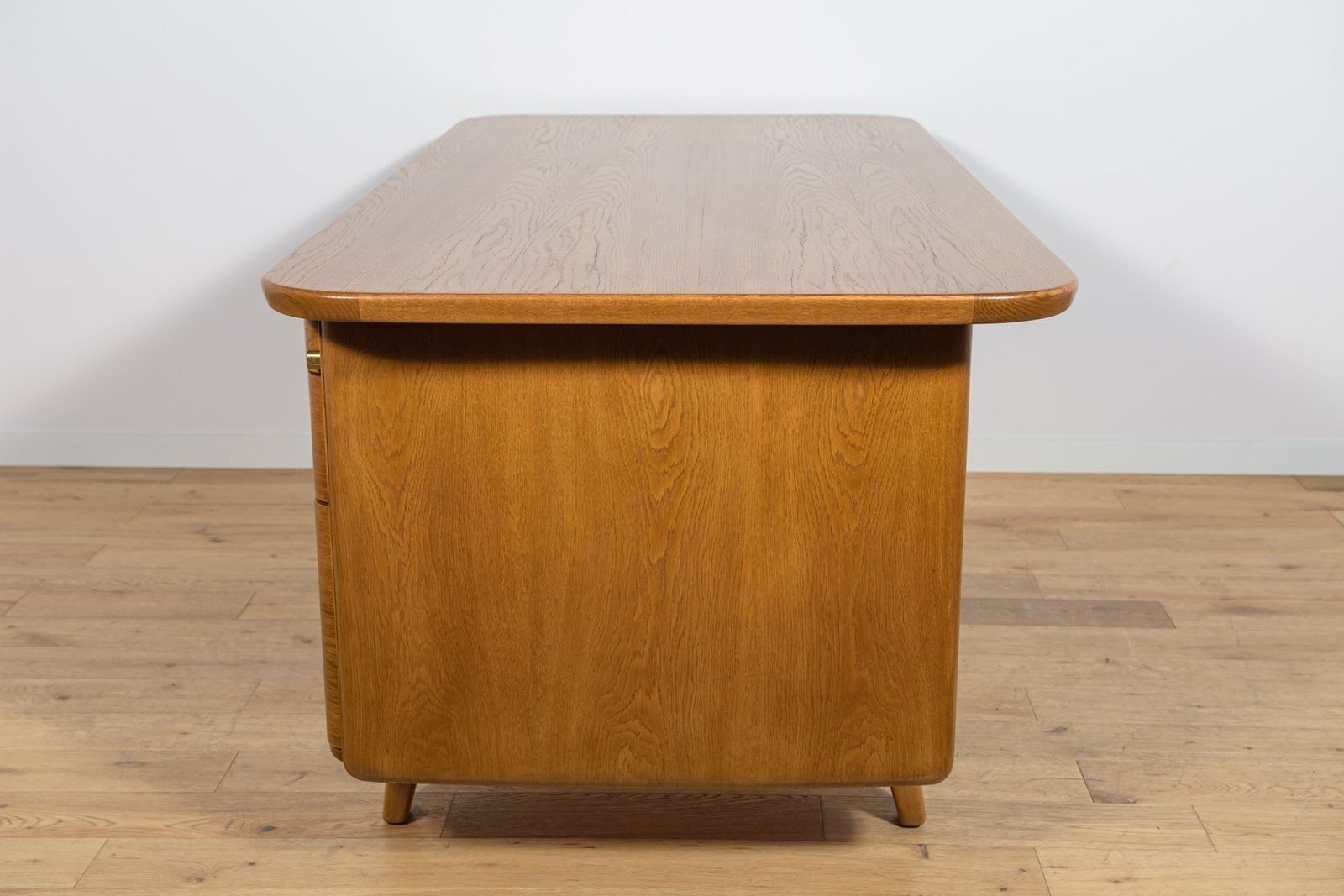 Art Deco Oak Freestanding Desk By Gunnar Ericsson For Facit Ab Buromöbel Zurich, Switzerland, 1950s photo vinterior