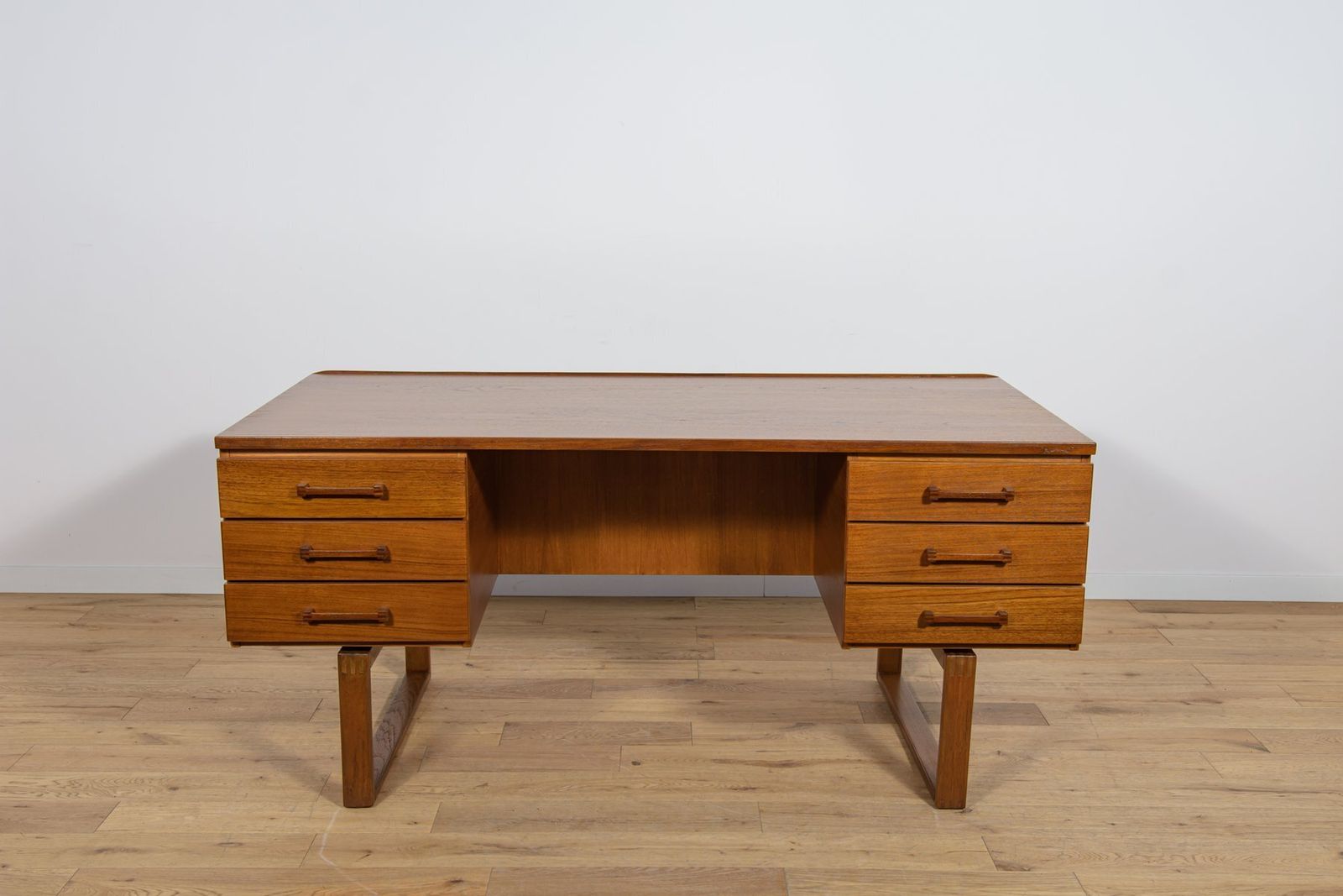 Mid Century Teak Freestanding Desk By Torben Valeur & Henning Jensen For Dyrlund, Denmark, 1960s photo for sale