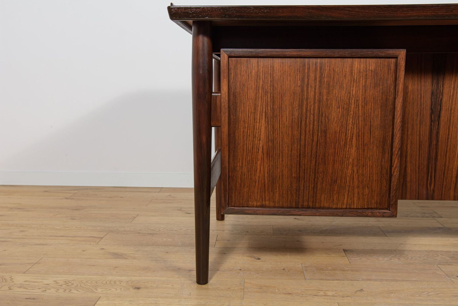 photo furniture Mid Century Modern Rosewood Desk By Arne Vodder For Sibast, 1960s