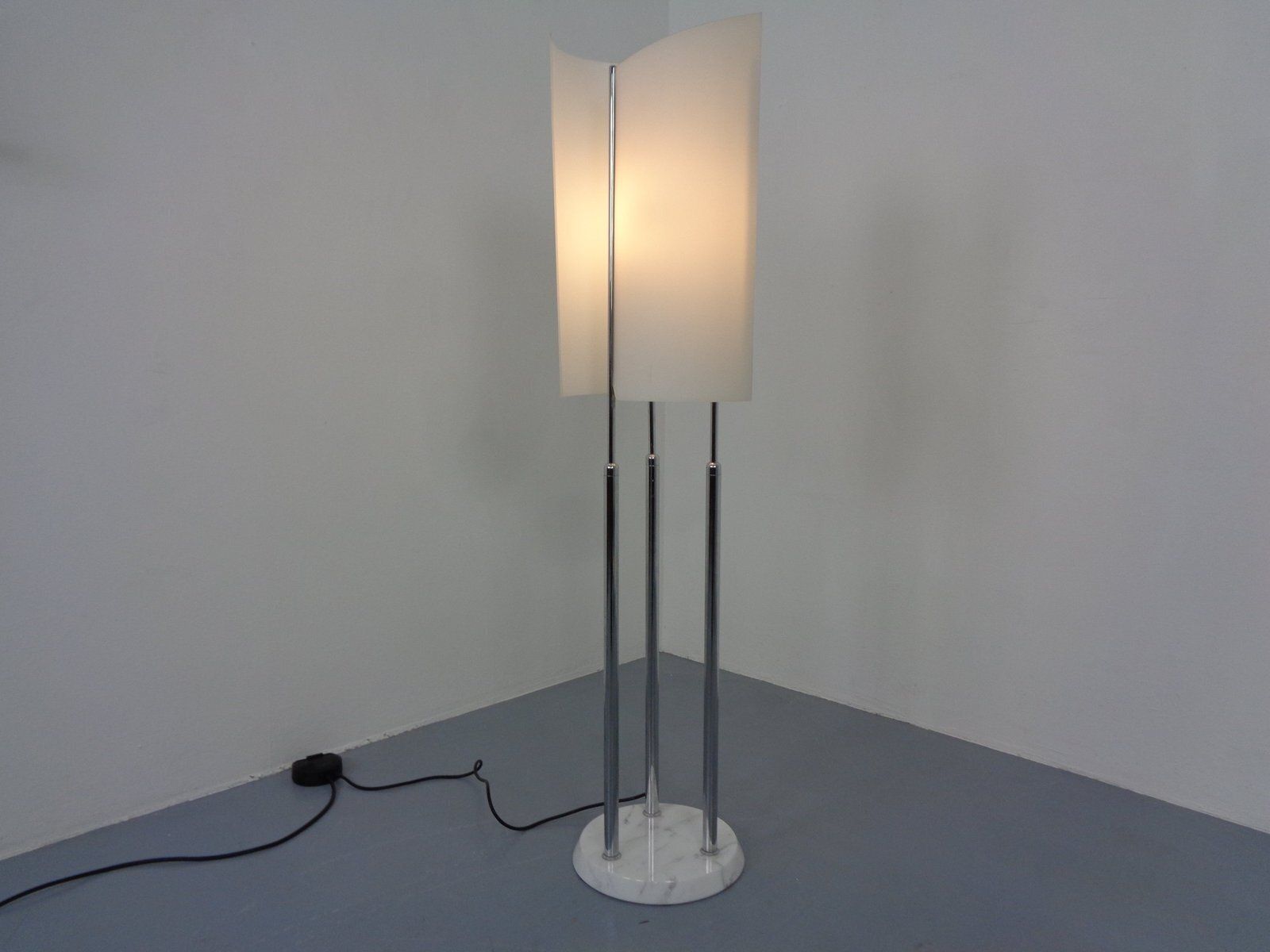 photo buy Arianna Floor Lamp In Marble And Handblown Glass By Bruno Gecchelin For Oluce, Italy, 1970s