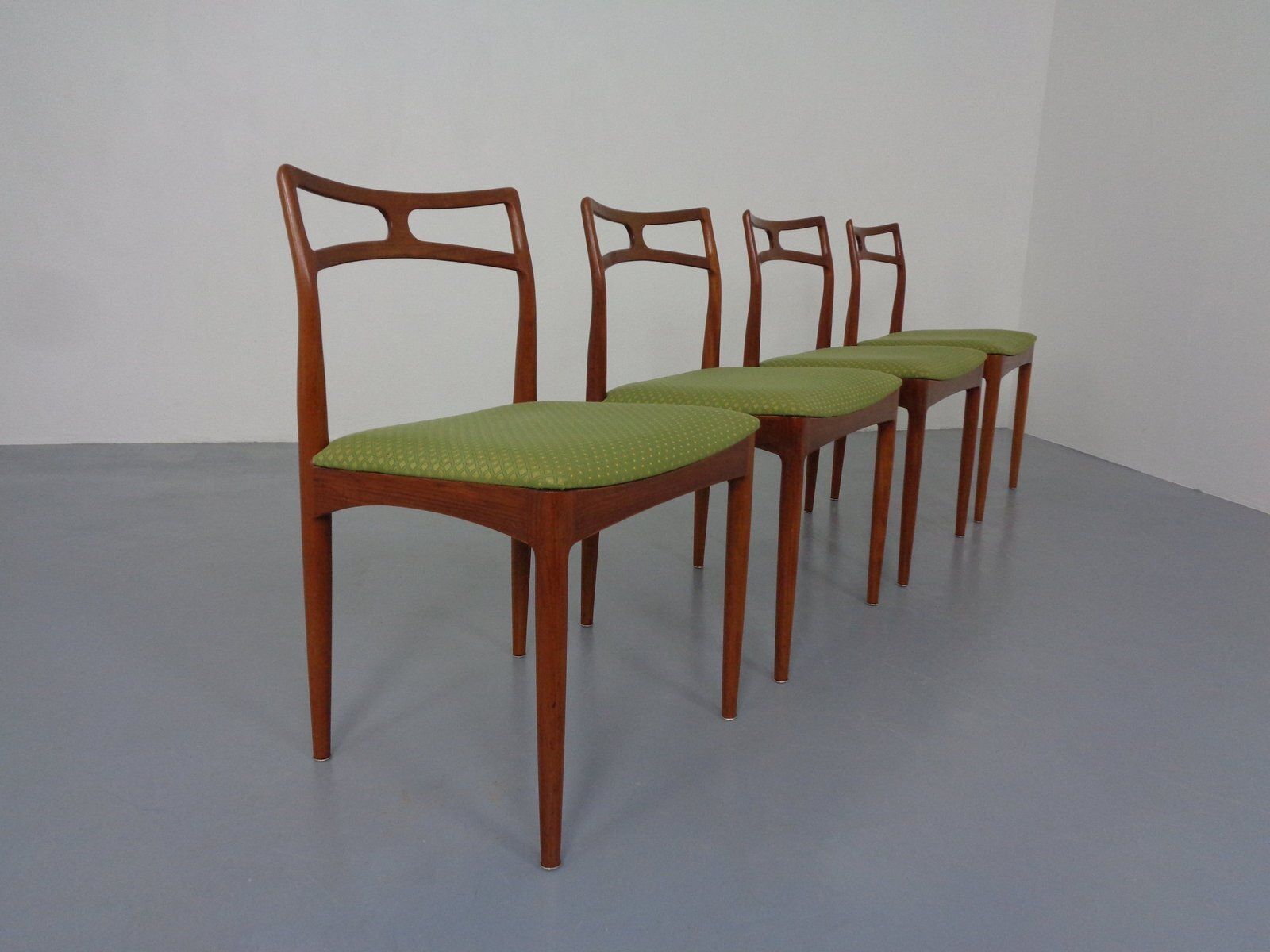 Model 94 Teak Dining Chairs By Johannes Andersen For Christian Linneberg, 1960s, Set Of 4 photo for sale