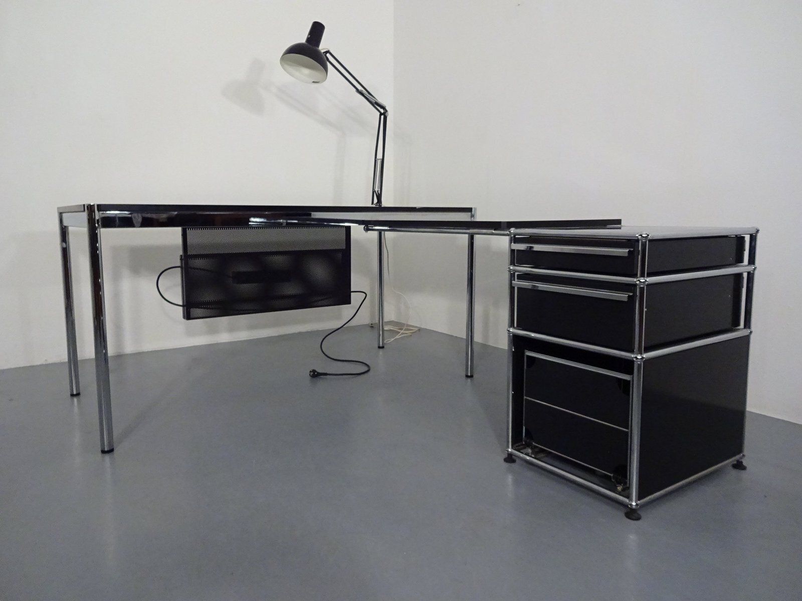 photo for sale Large Desk By Fritz Haller And Paul Schärer For Usm Haller, Switzerland, 1990s