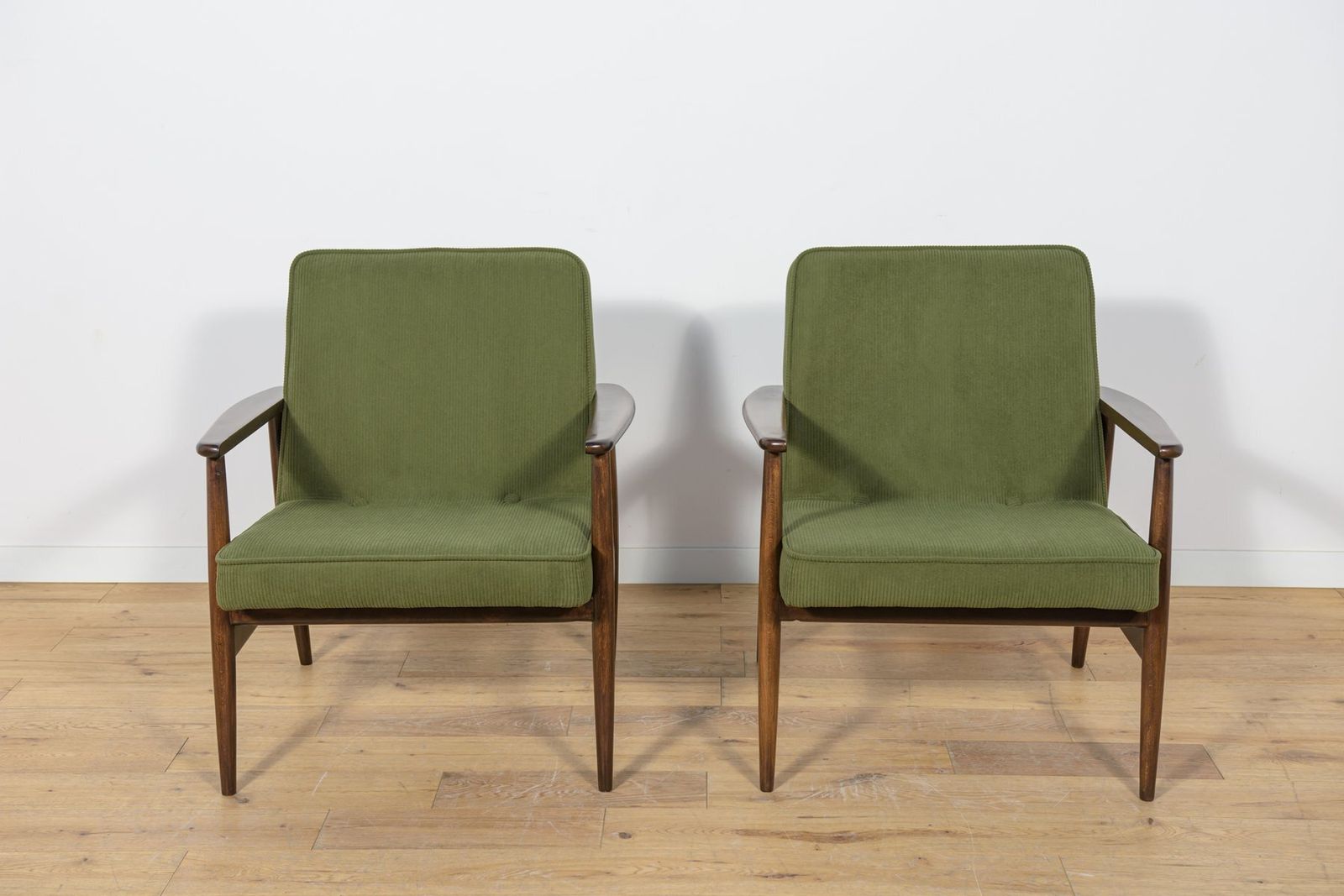 Model 300 192 Armchairs By Juliusz Kędziorek For Gościcińska Fabryka Mebli, Poland, 1970s, Set Of 2 photo furniture