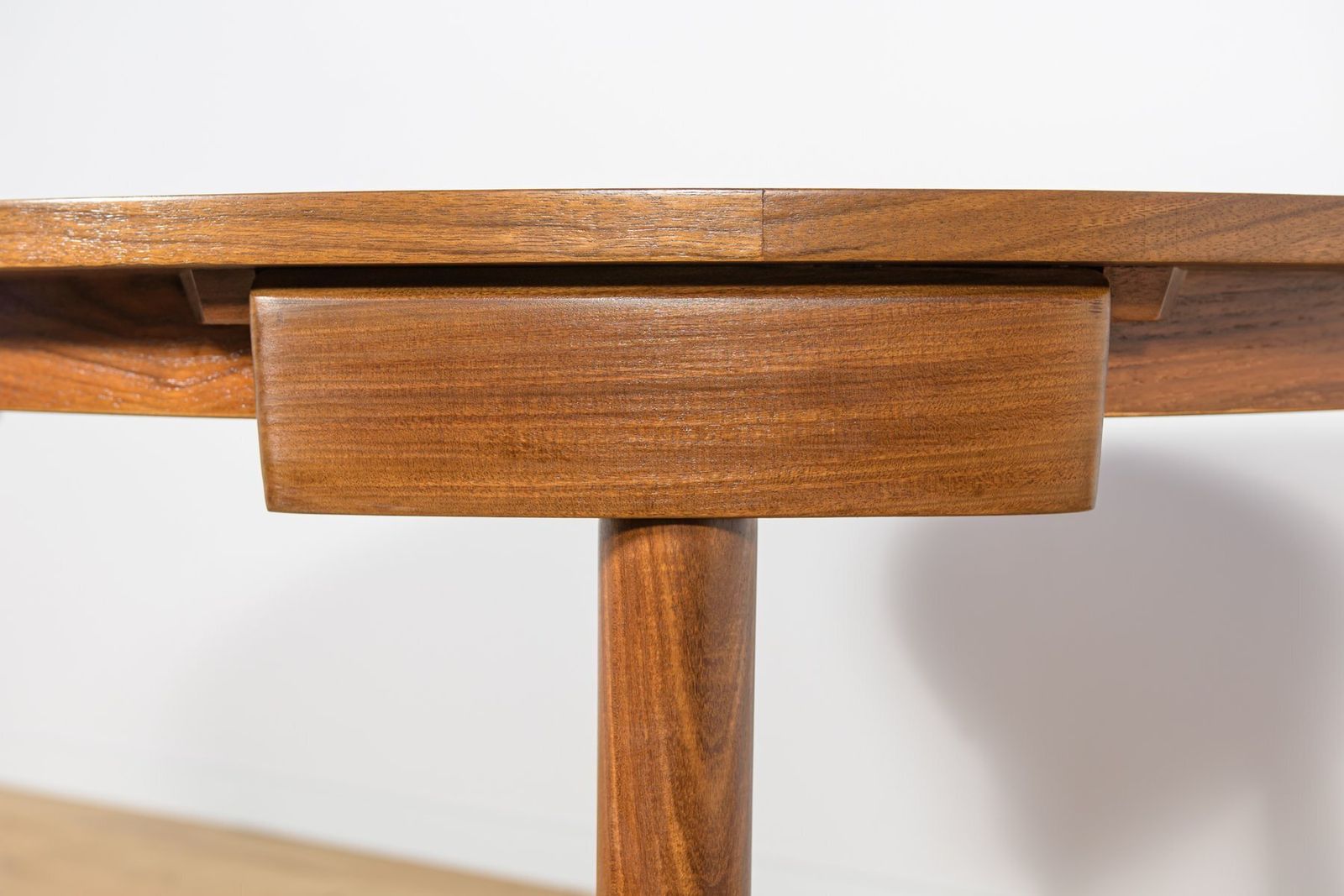 photo vinterior Mid Century Teak Dining Table And Chairs Set By Hans Olsen For Frem Røjle, Denmark, 1950s, Set Of 5
