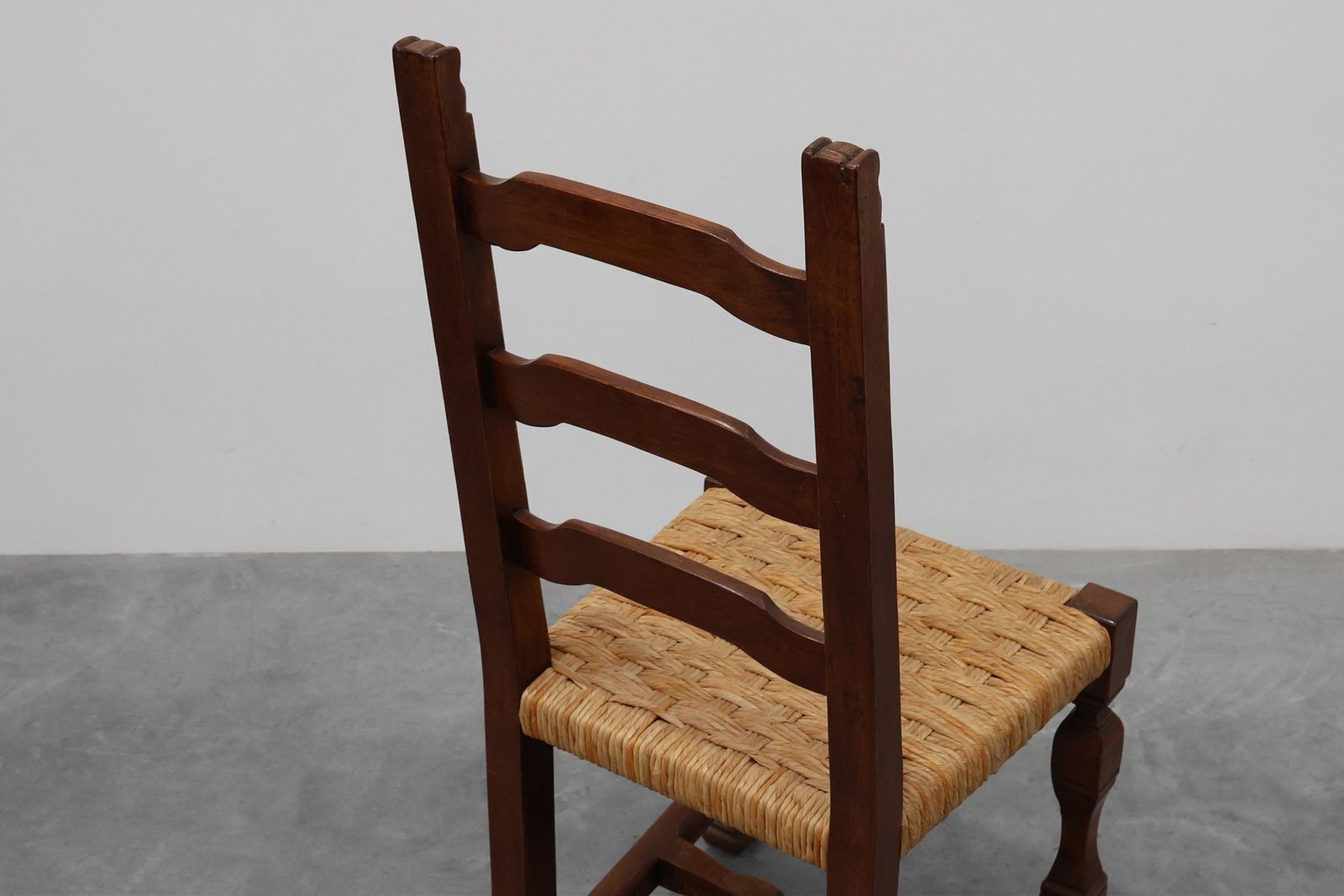 photo vinterior Mid Century Brutalist Chairs In Wood And Wicker, Belgium, 1970s, Set Of 8