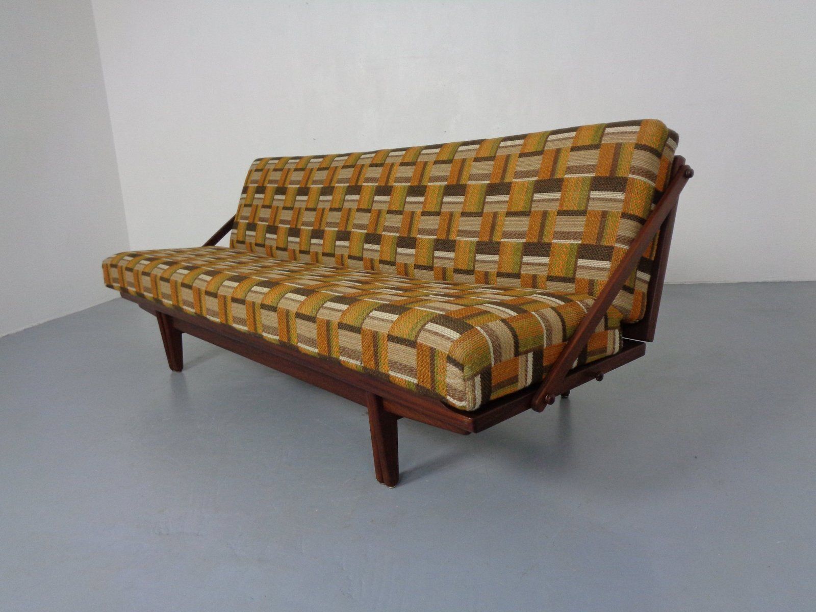 Danish 981 Diva Daybed In Teak And Oak By Poul M Volther For Frem Røjle, 1950s photo furniture