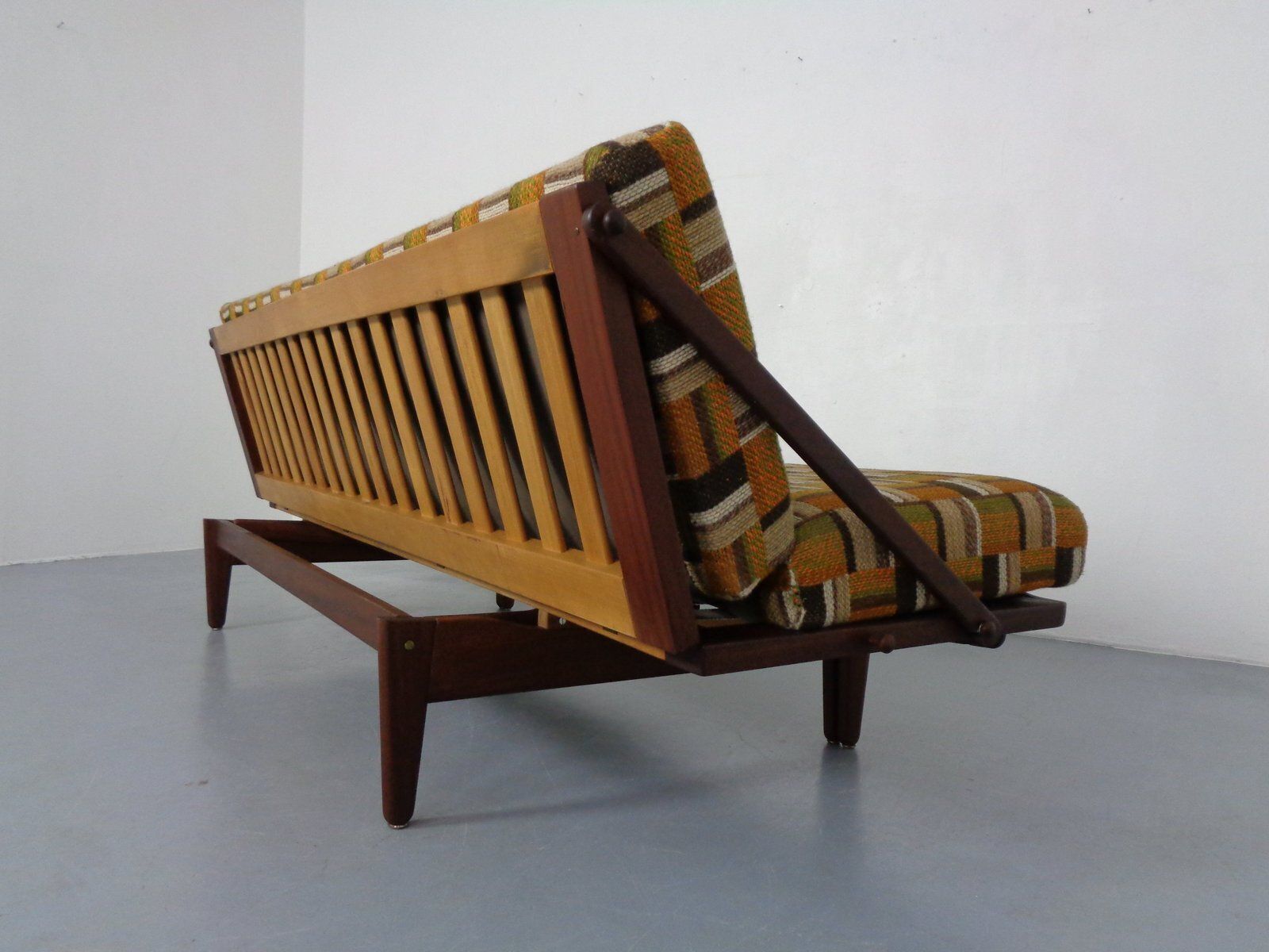 photo furniture Danish 981 Diva Daybed In Teak And Oak By Poul M Volther For Frem Røjle, 1950s