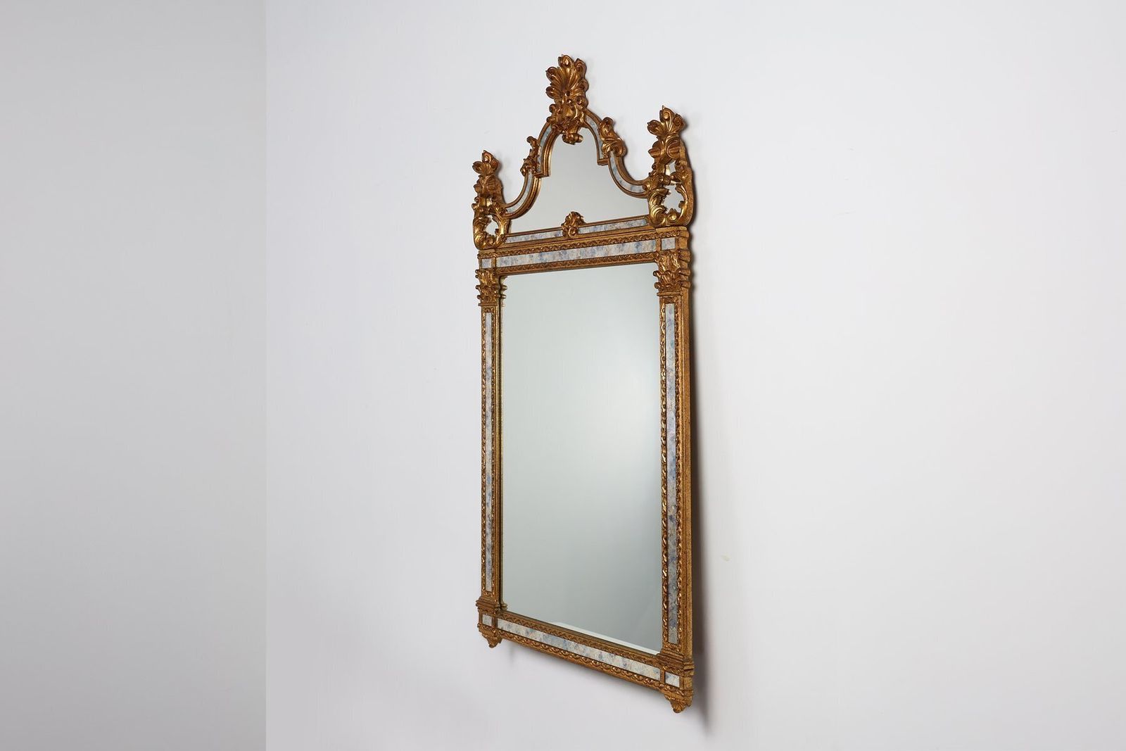 20th Century Belgian Rococo Venetian Mirror In Gilded Wood, 1980s photo vinterior