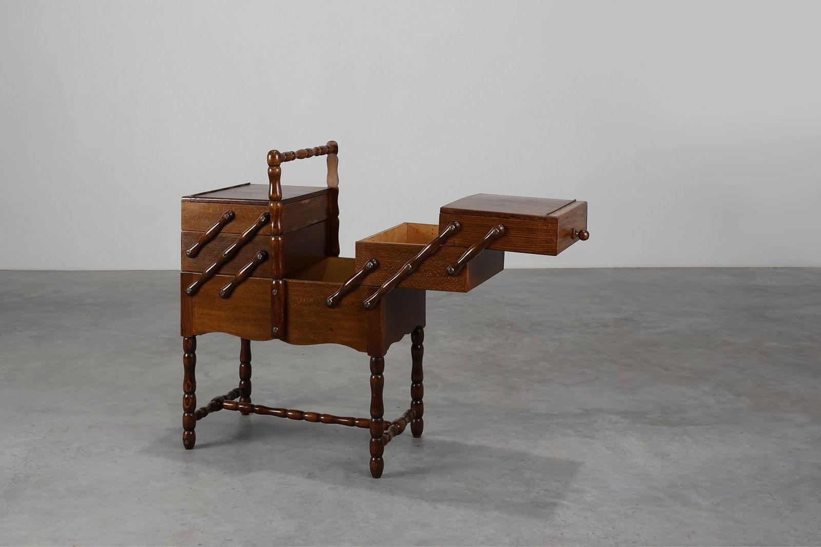 French Wooden Sewing Box With Cantilever Design, 1920s photo vinterior