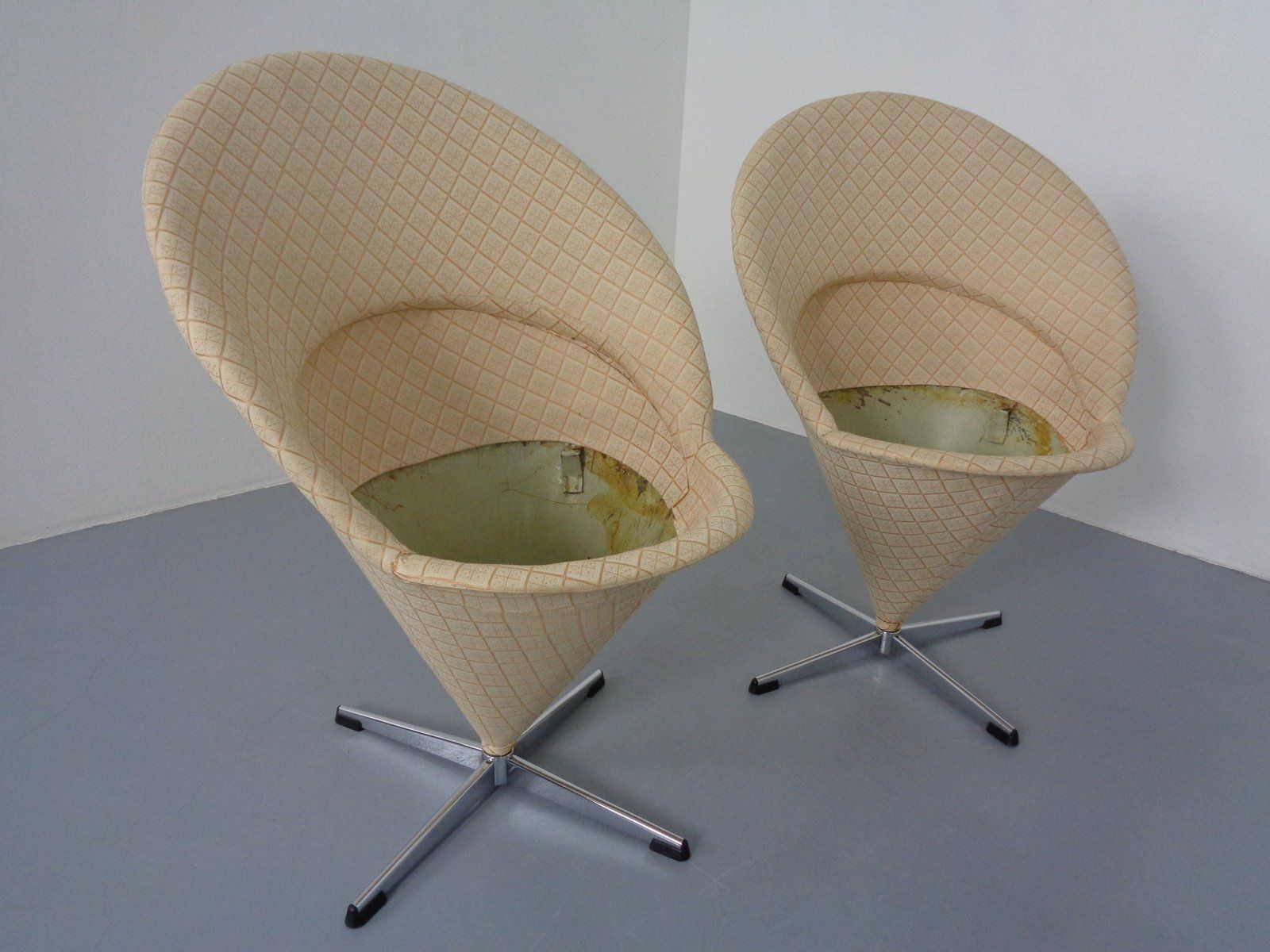 photo vinterior Early Cone Chairs By Verner Panton For Plus Linje, Denmark, 1950s, Set Of 6