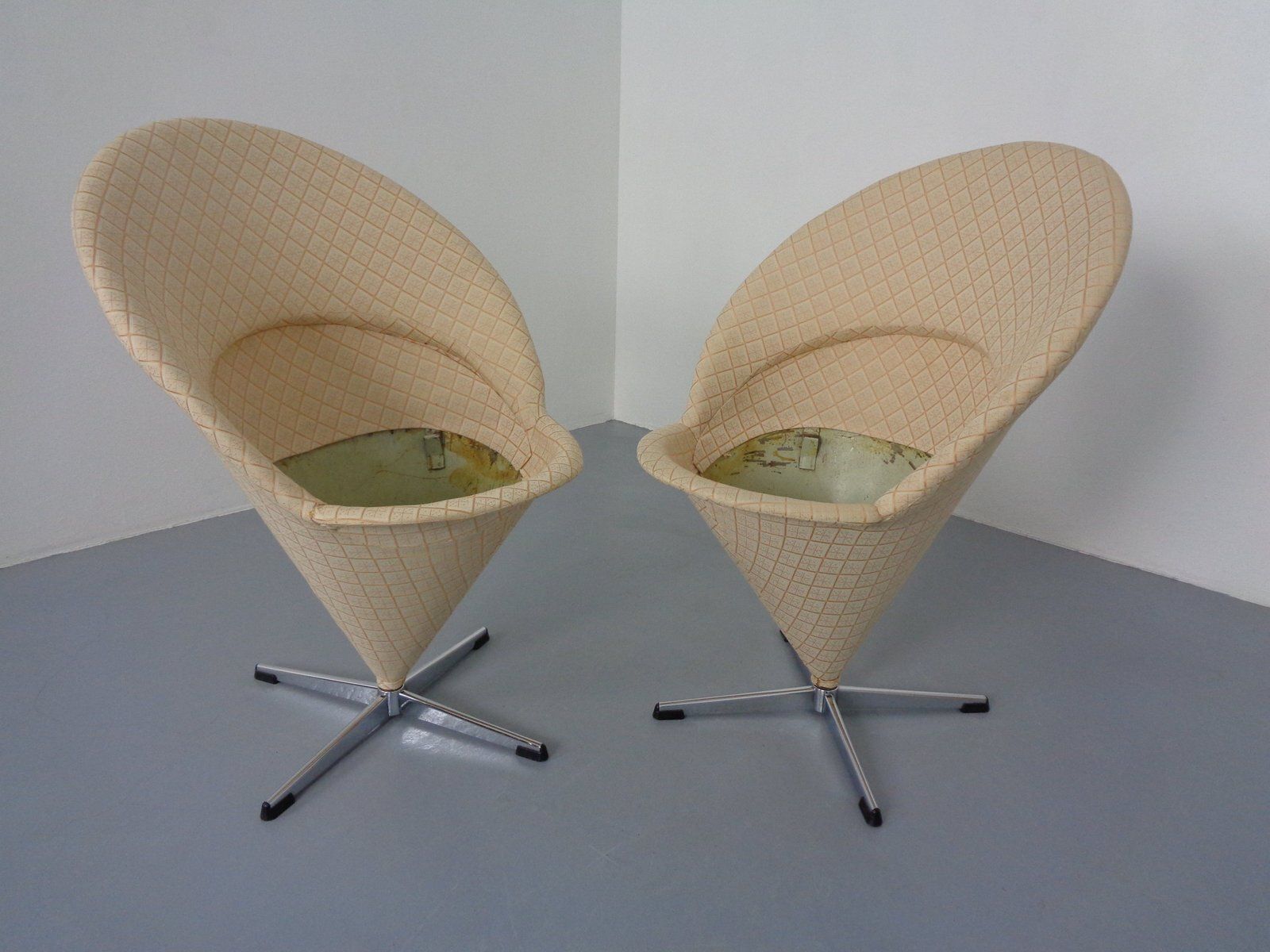 photo buy Early Cone Chairs By Verner Panton For Plus Linje, Denmark, 1950s, Set Of 6