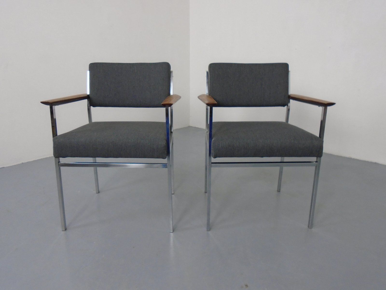 photo vinterior Vintage Square Tubular Rosewood And Steel Armchairs, Germany, 1960s, Set Of 2