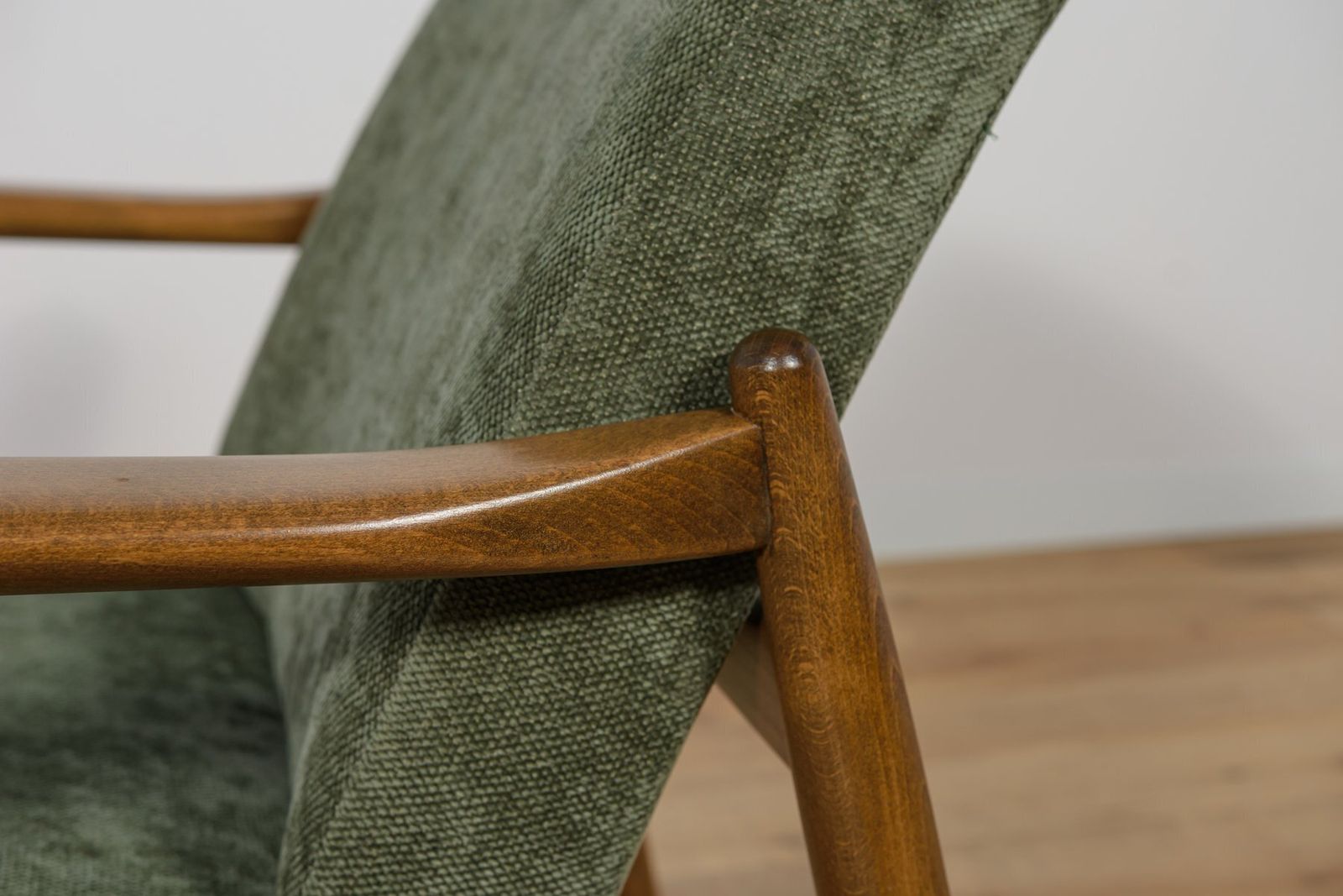 777.0 Mid Century Modern Gfm 64 Armchair By Edmund Homa For Gościcińskie Furniture Factory, 1960s photo