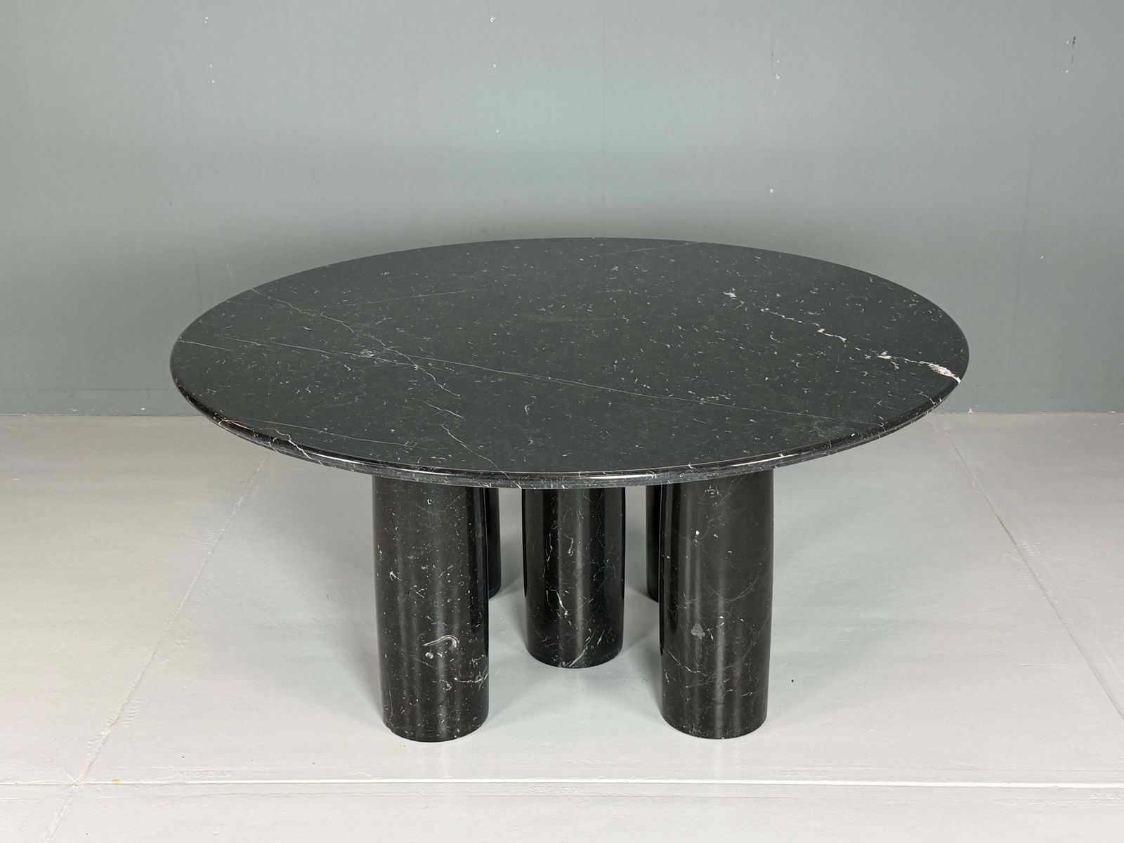 Il Colonnato Round Table By Mario Bellini, Black Marble, 1970s Cassina photo 16914.0