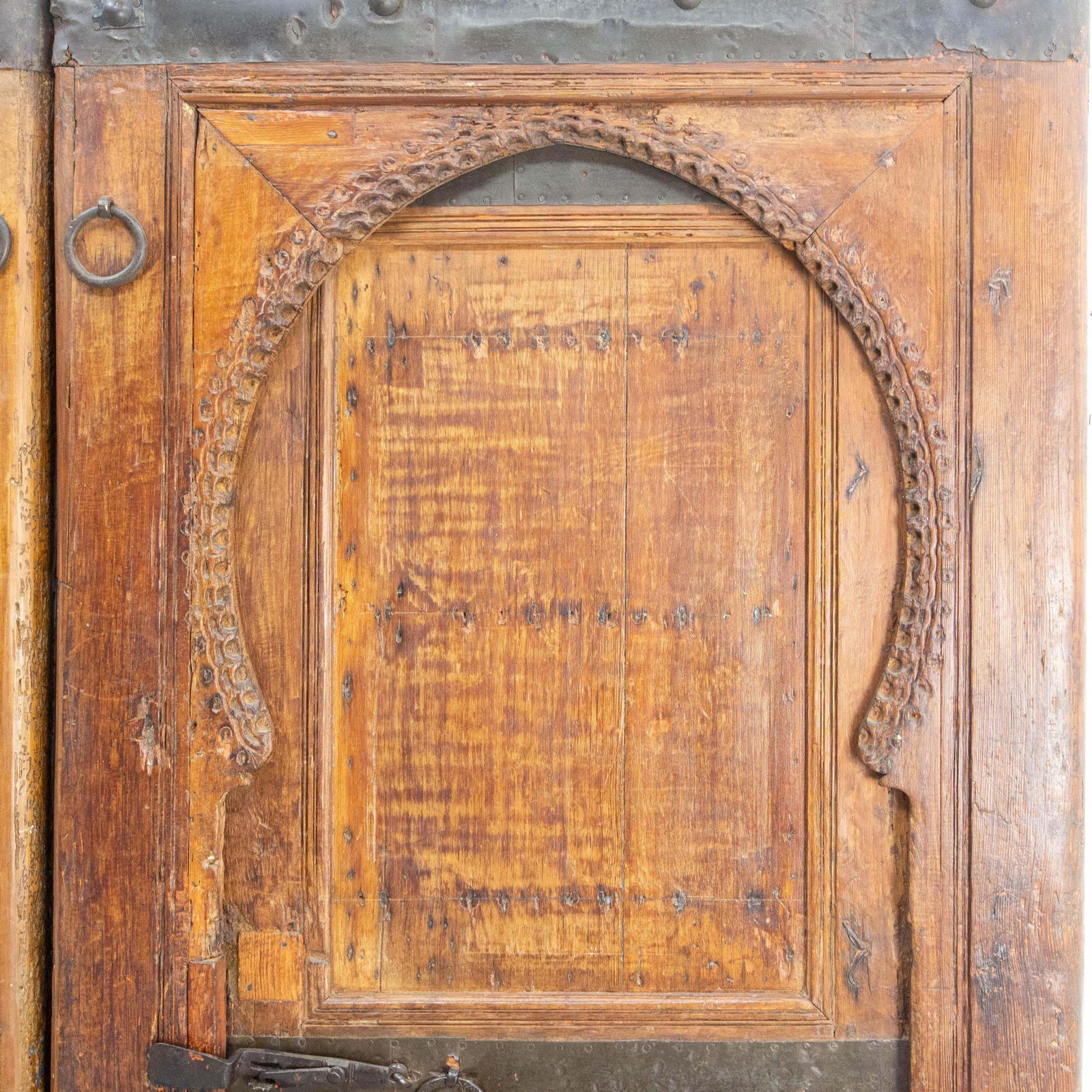 Antique Pair Of Moroccan Cedar Double Doors 18th Century photo vinterior